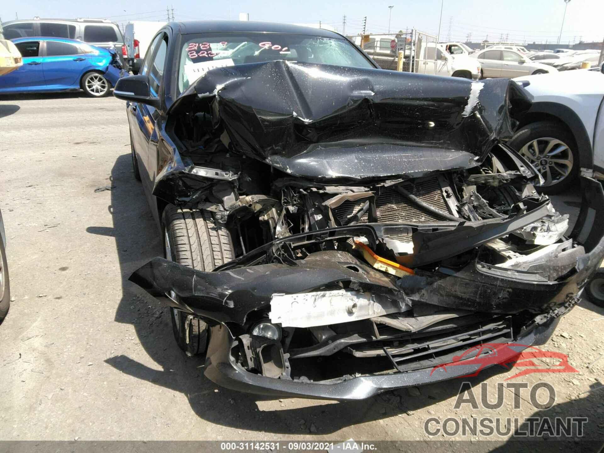 BMW 3 SERIES 2016 - WBA8A9C57GK619007