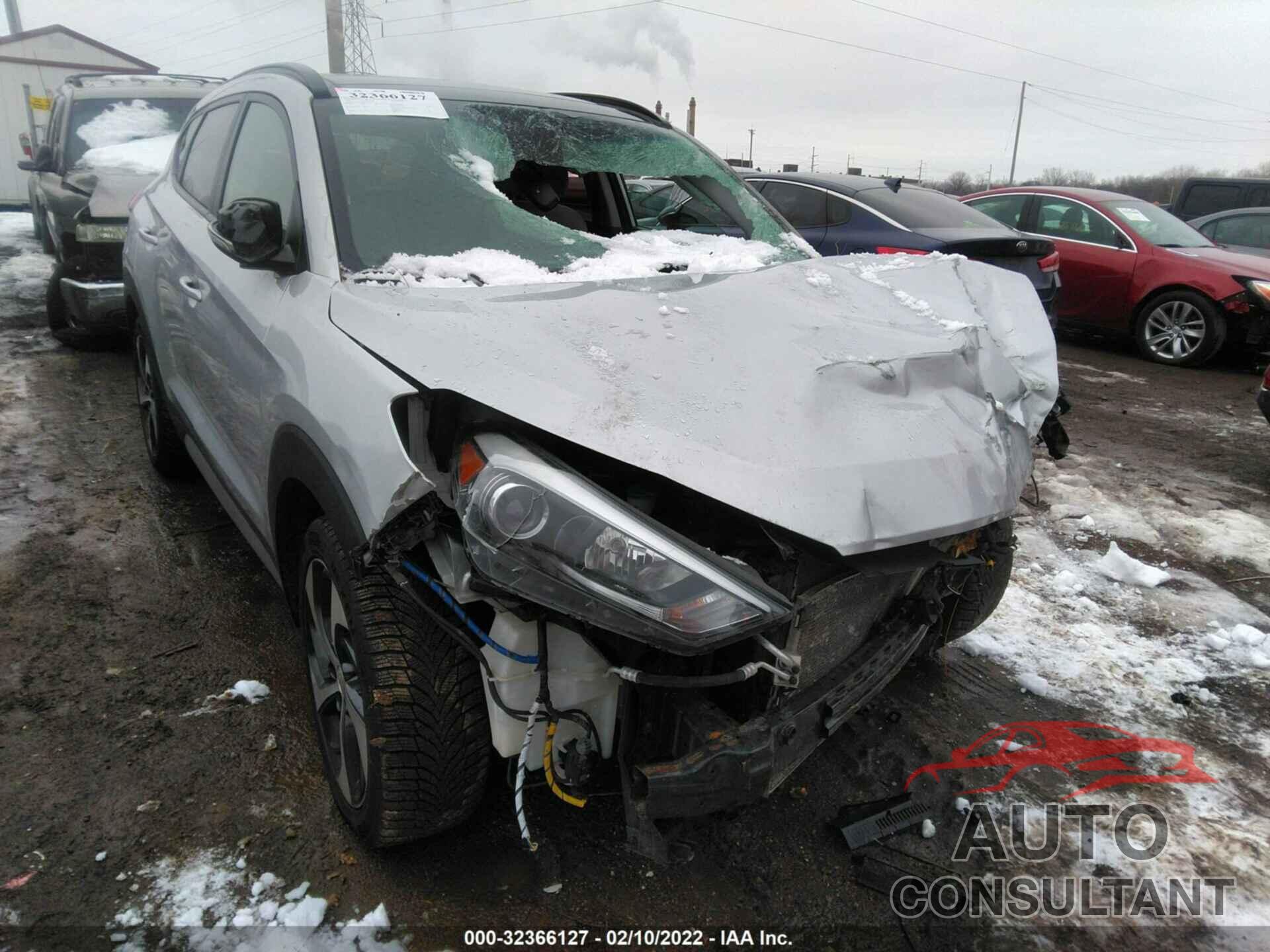 HYUNDAI TUCSON 2018 - KM8J3CA22JU689137