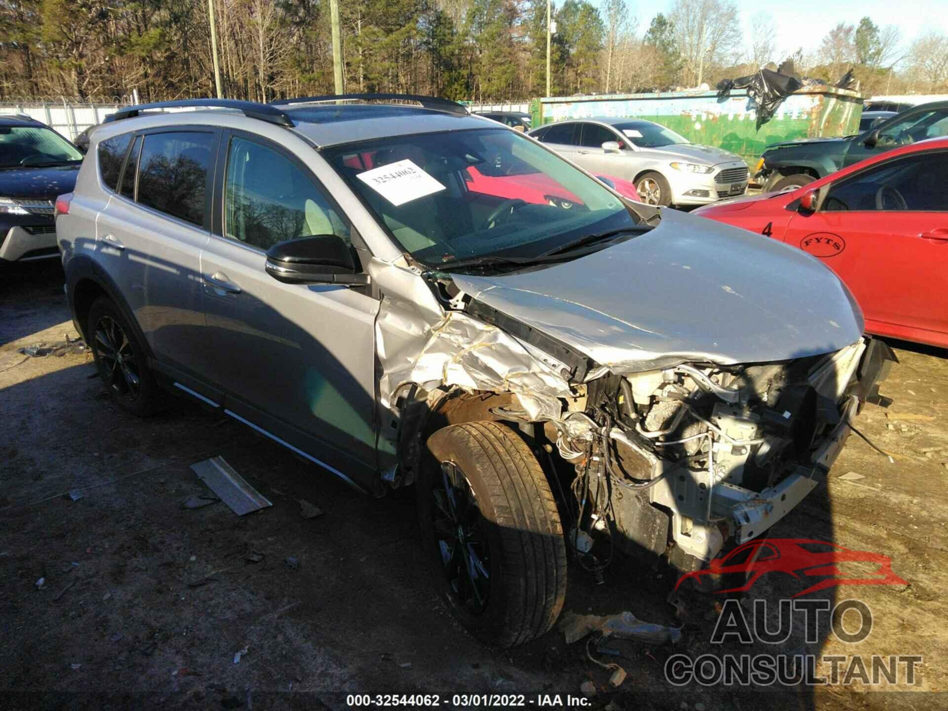 TOYOTA RAV4 2018 - 2T3RFREV1JW728258