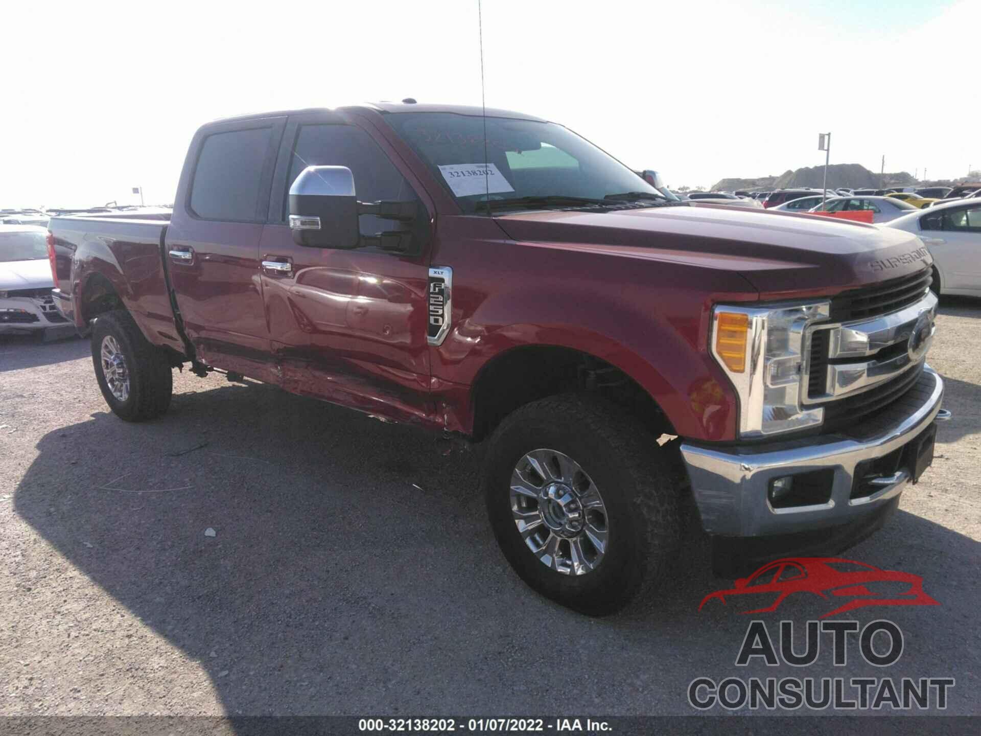 FORD SUPER DUTY F-250 SRW 2017 - 5NMJECAE7NH010985