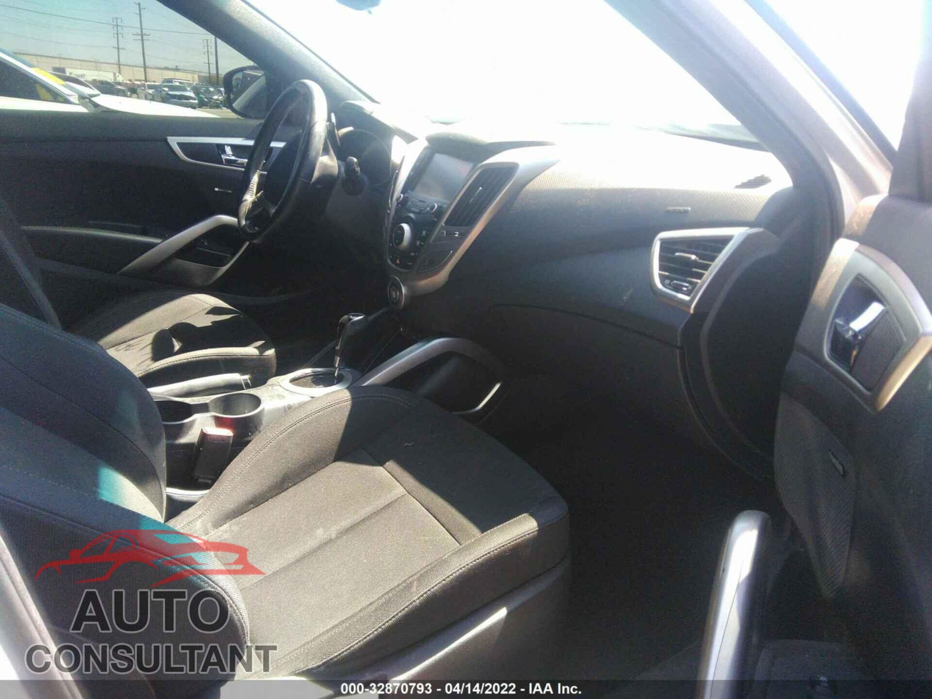 HYUNDAI VELOSTER 2017 - KMHTC6AD5HU322786