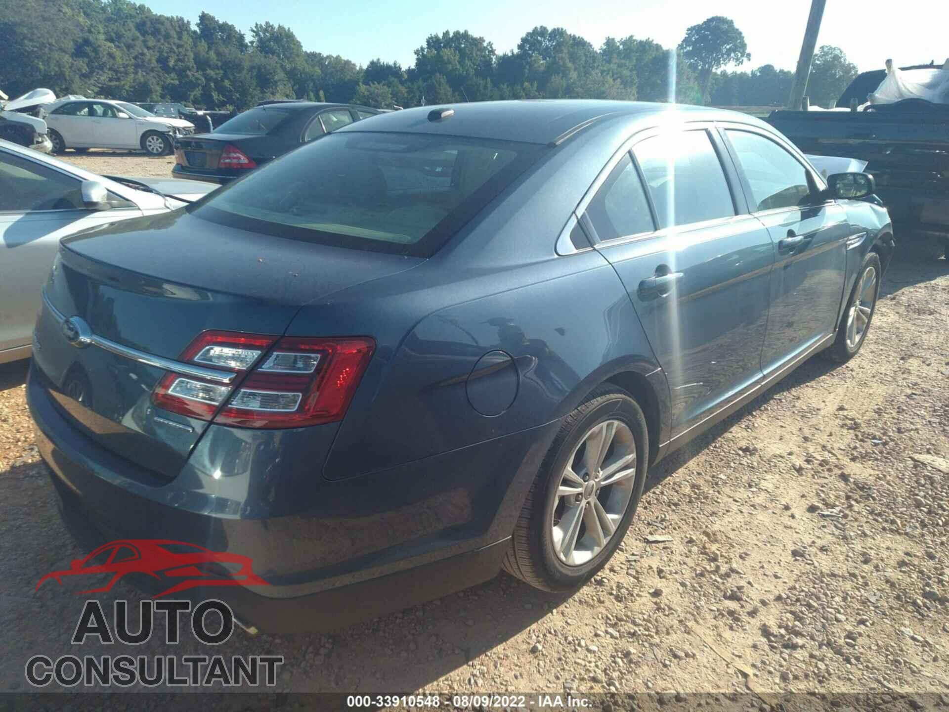 FORD TAURUS 2018 - 1FAHP2D85JG101236