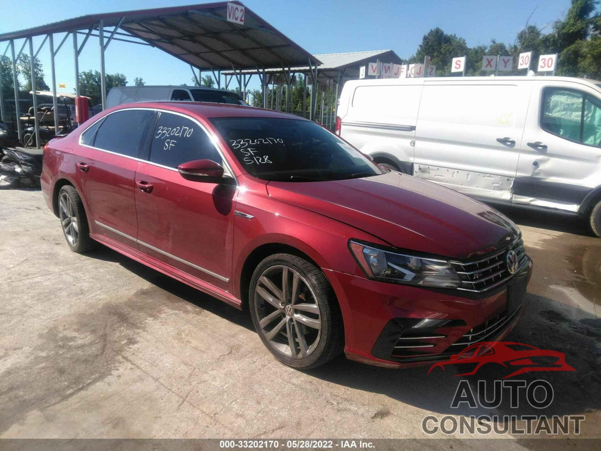 VOLKSWAGEN PASSAT 2017 - 1VWDT7A38HC010423