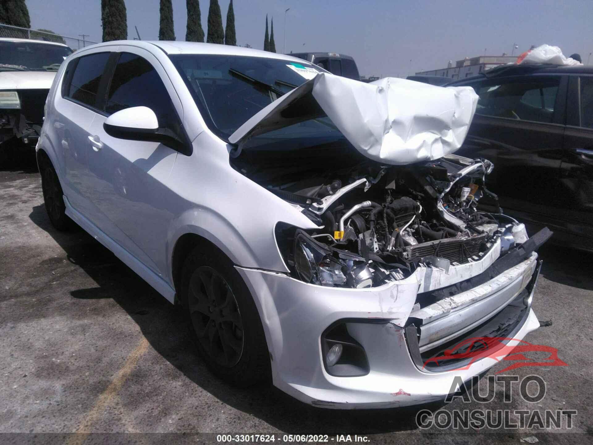 CHEVROLET SONIC 2017 - 1G1JD6SG5H4164265