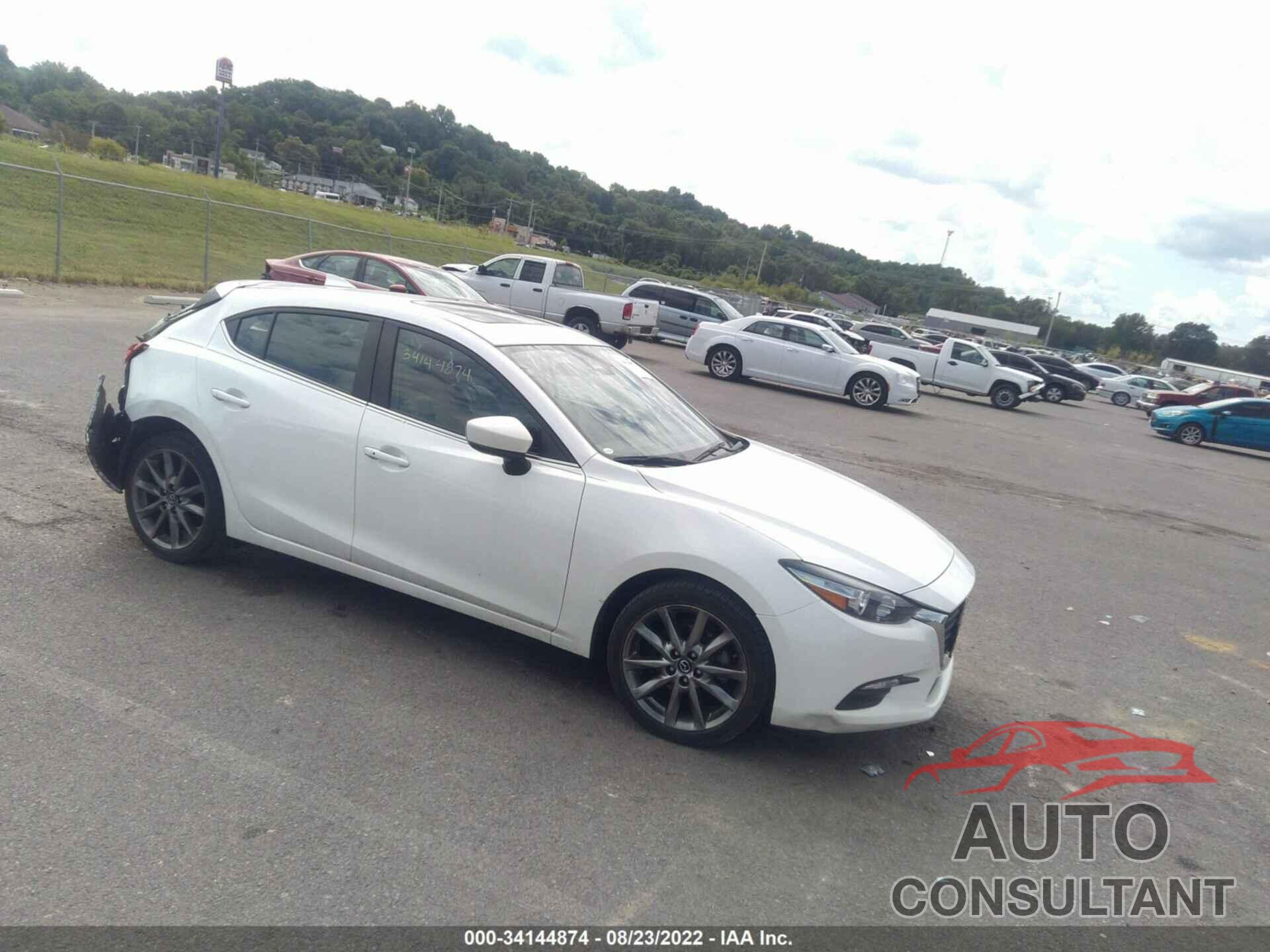 MAZDA MAZDA3 2018 - 3MZBN1L36JM179937