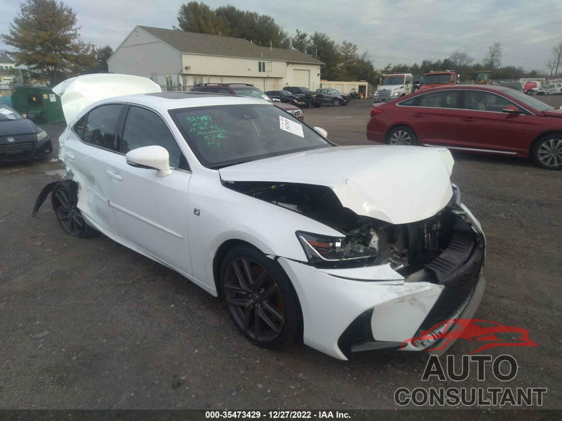 LEXUS IS 2018 - JTHC81D25J5031139