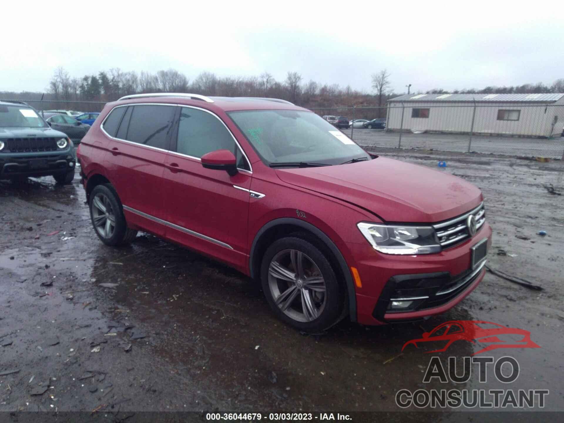 VOLKSWAGEN TIGUAN 2018 - 3VV3B7AX0JM156938