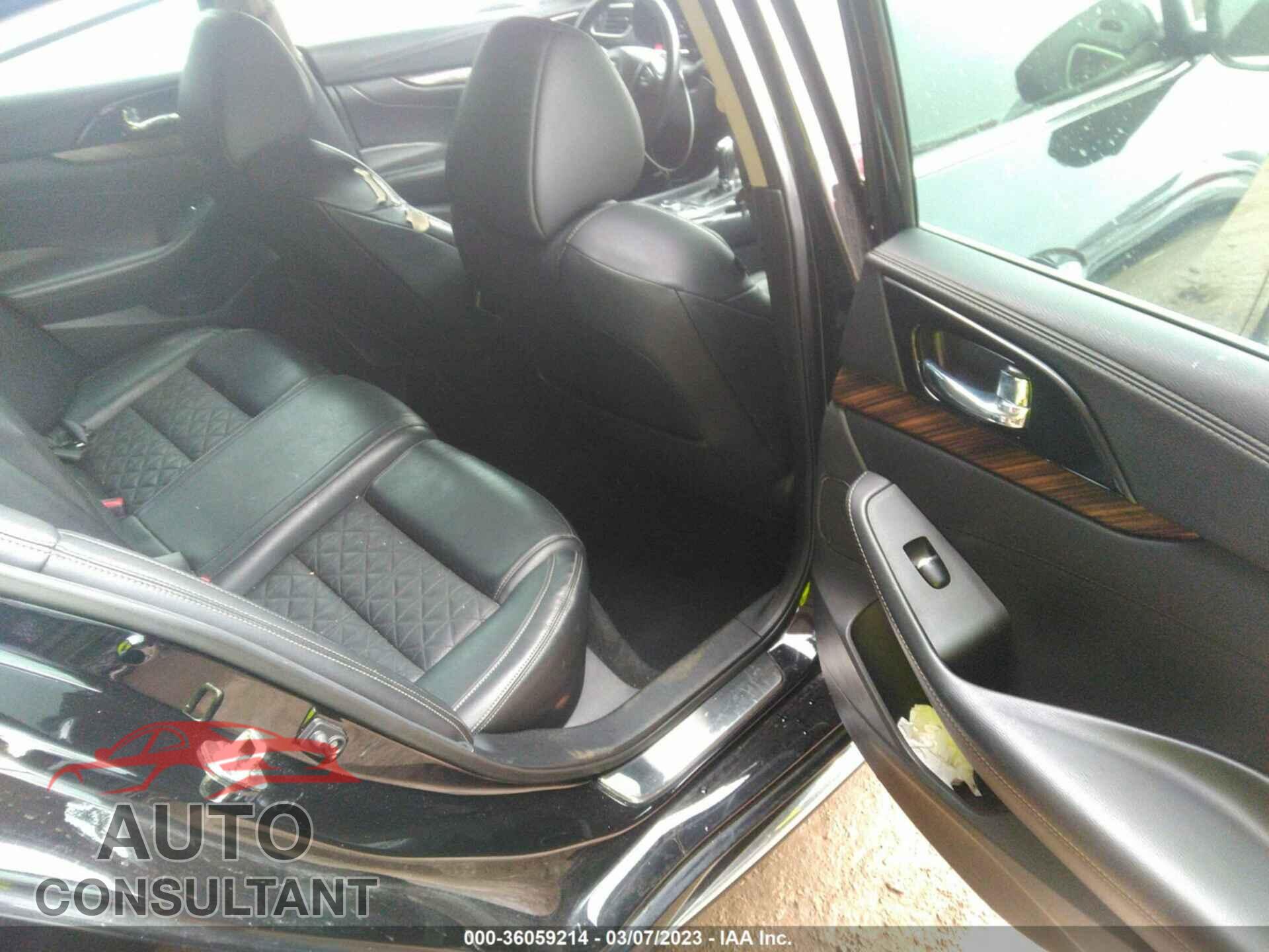NISSAN MAXIMA 2017 - 1N4AA6AP1HC366937