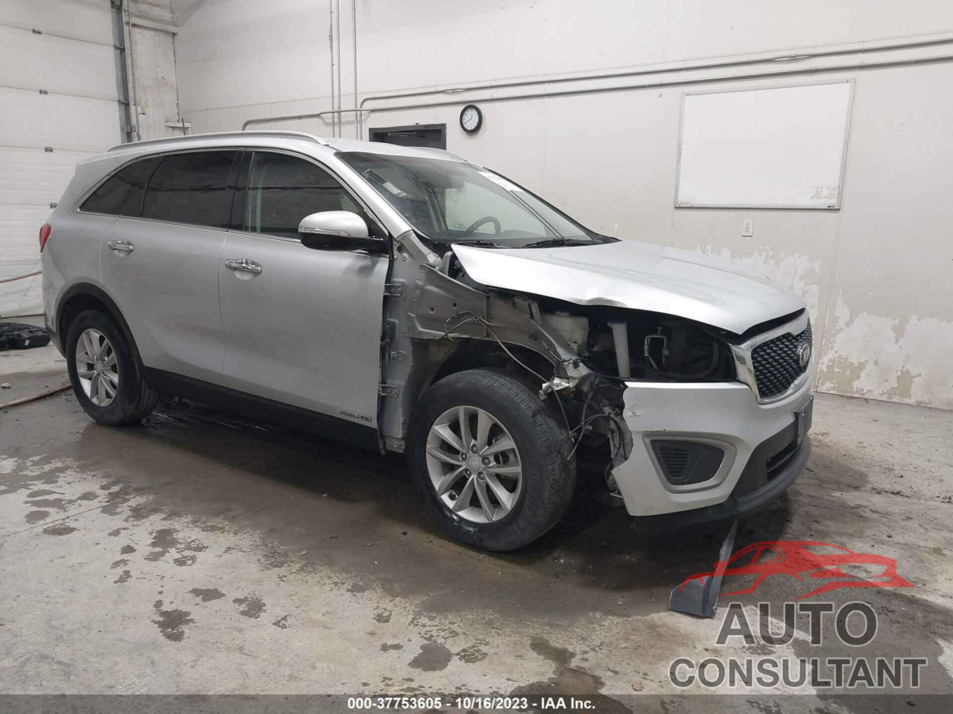 KIA SORENTO 2018 - 5XYPGDA56JG419199