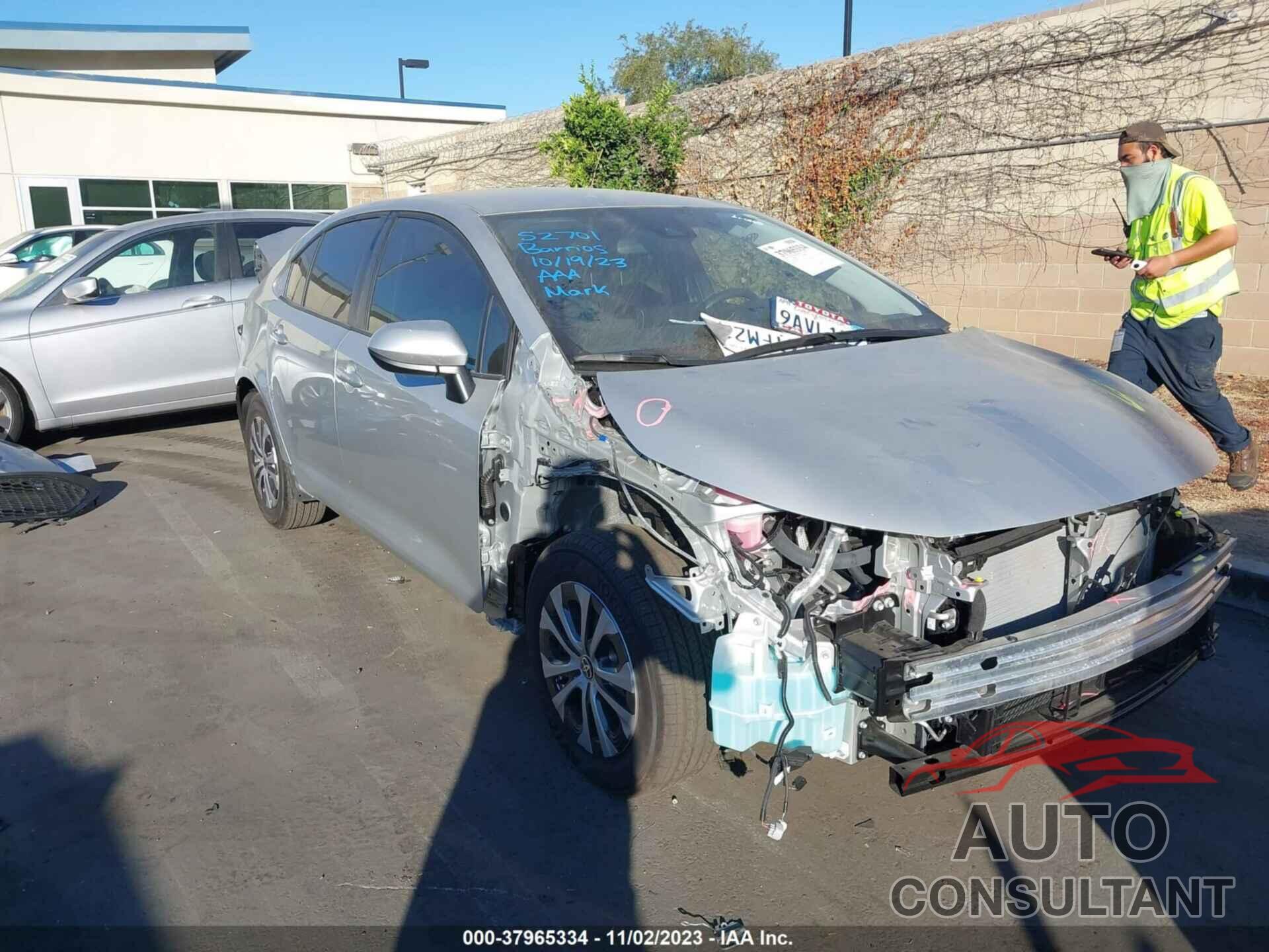 TOYOTA COROLLA 2022 - JTDEAMDE6NJ053531