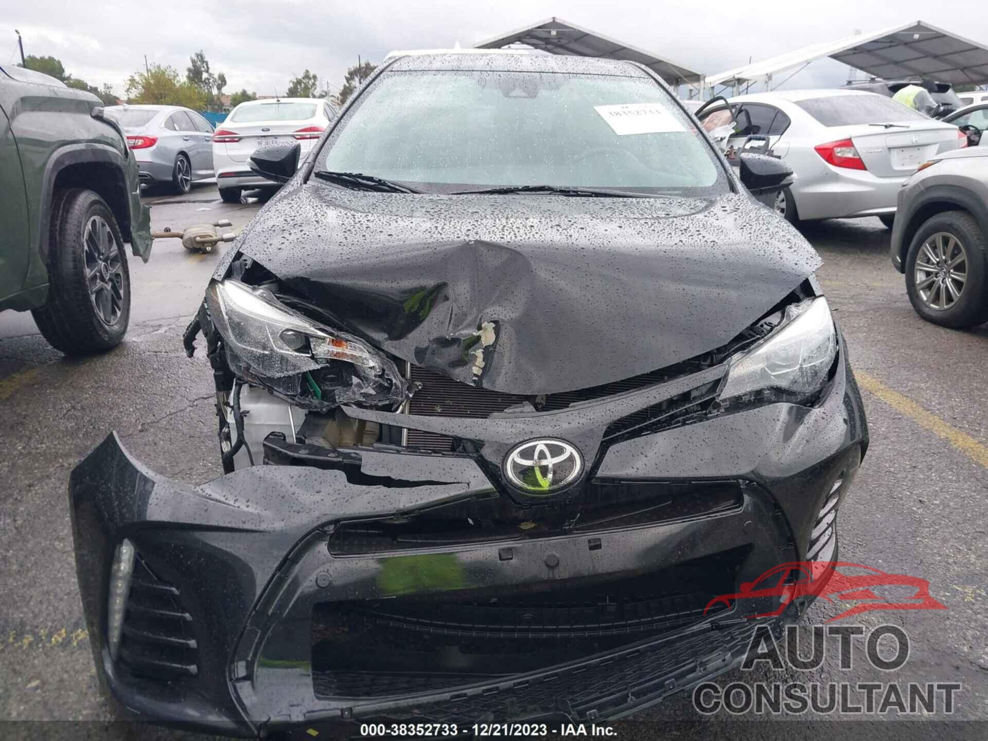 TOYOTA COROLLA 2018 - 5YFBURHE0JP773009