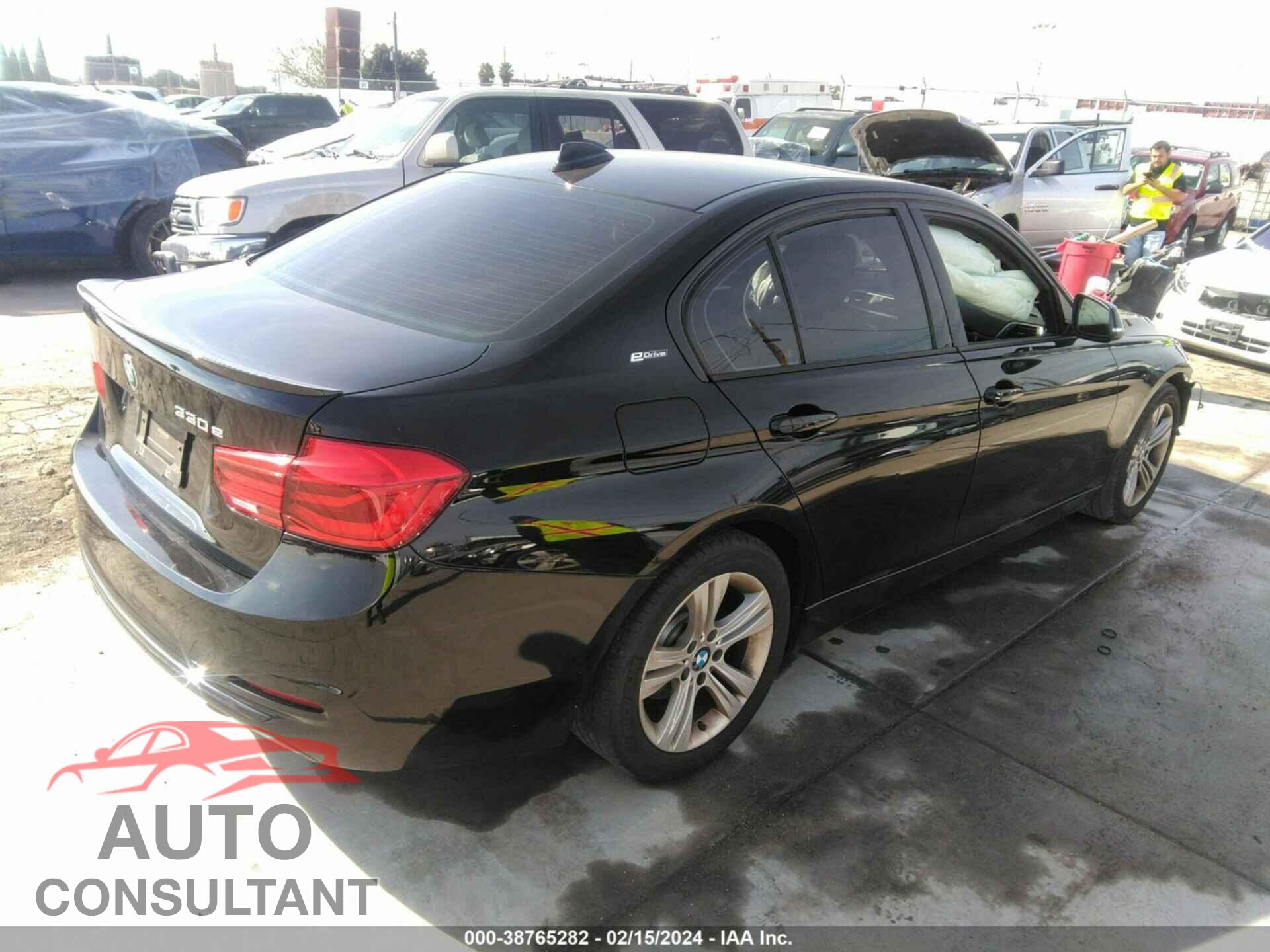 BMW 330E 2016 - WBA8E1C55GK479643