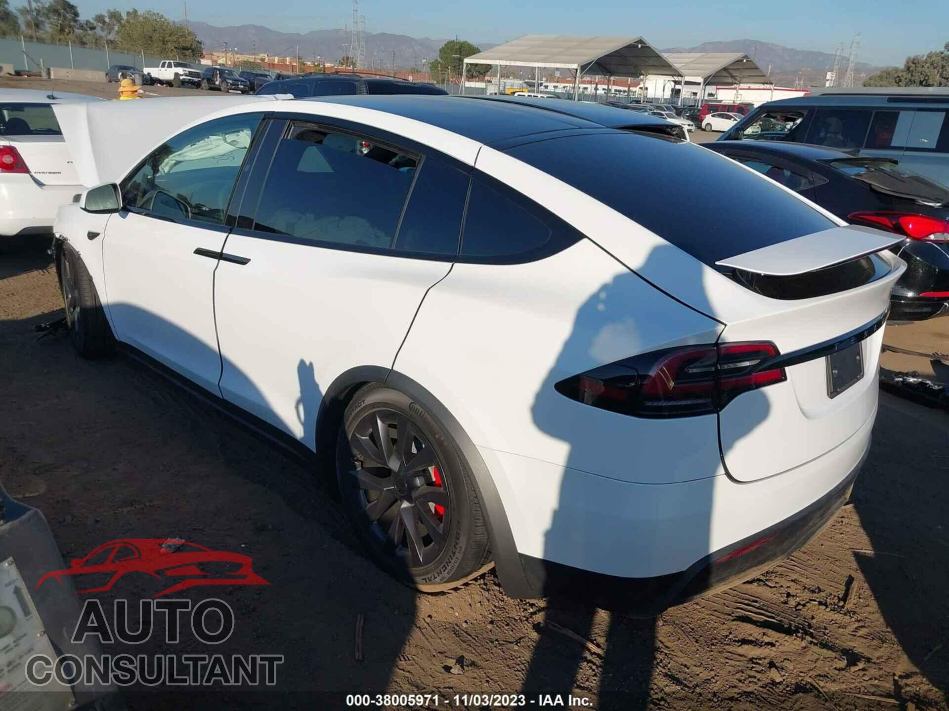 TESLA MODEL X 2023 - 7SAXCBE64PF418445