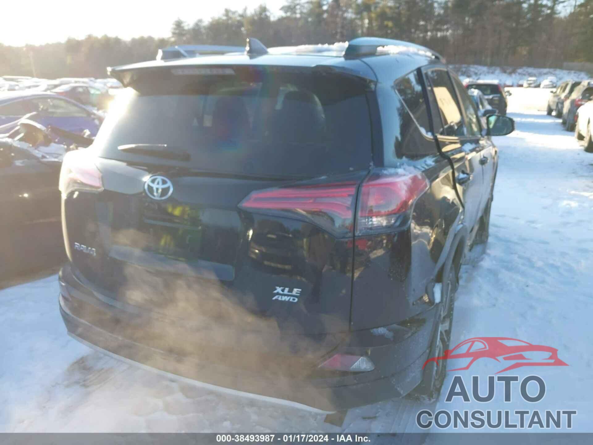 TOYOTA RAV4 2018 - 2T3RFREV3JW828331