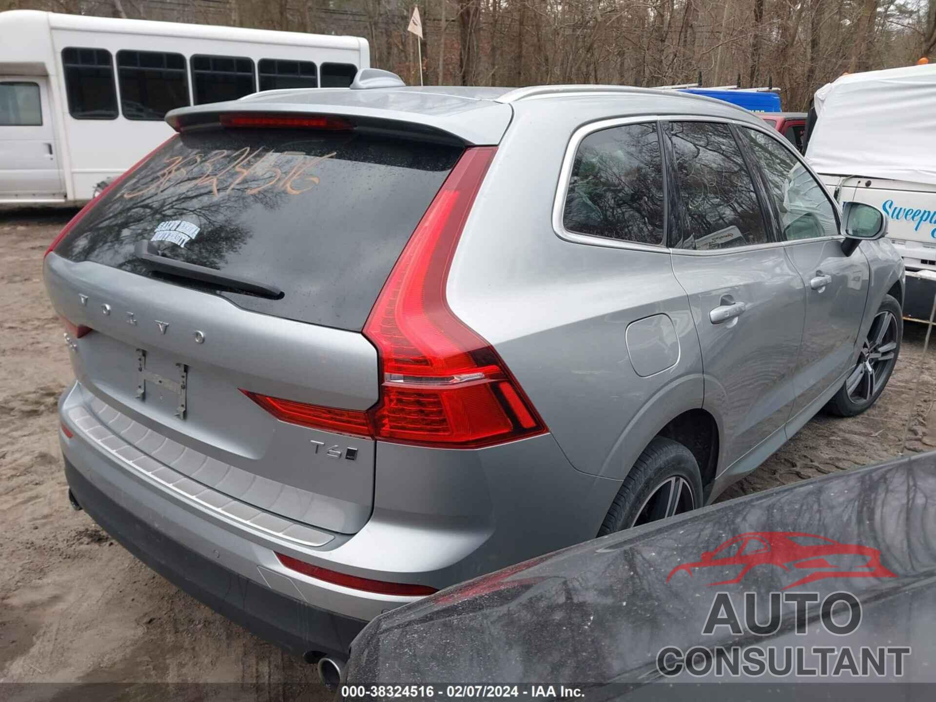 VOLVO XC60 2018 - YV4A22RK7J1095003