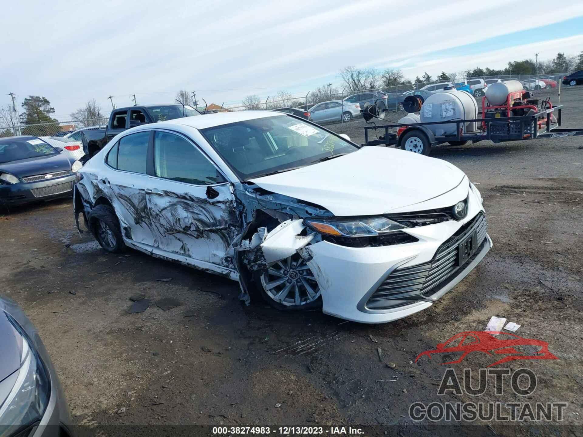 TOYOTA CAMRY 2023 - 4T1C11AK5PU760441