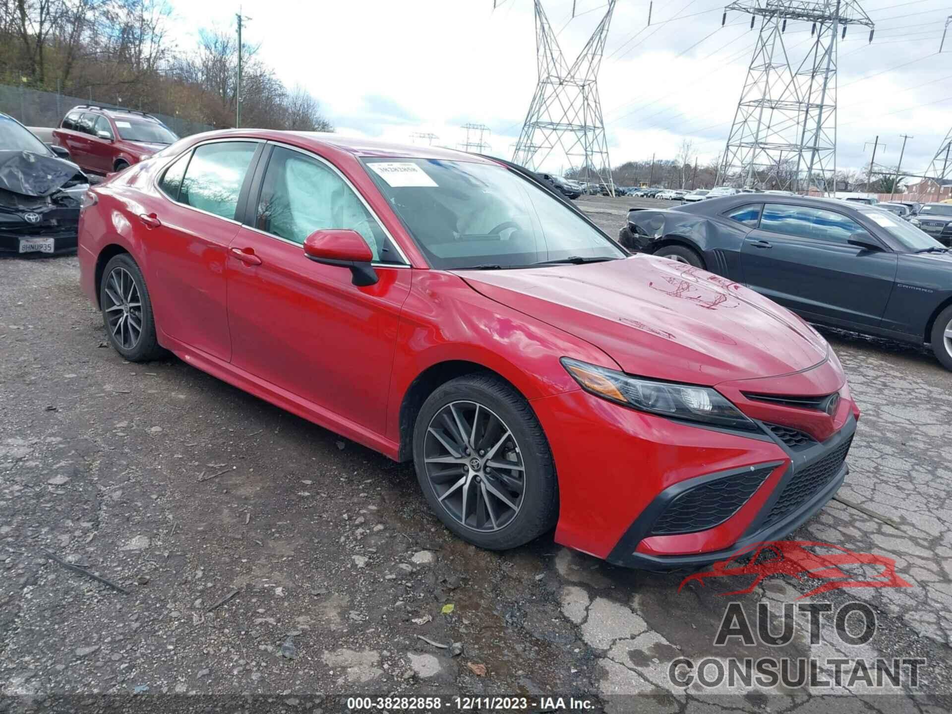 TOYOTA CAMRY 2021 - 4T1G11AK4MU492642