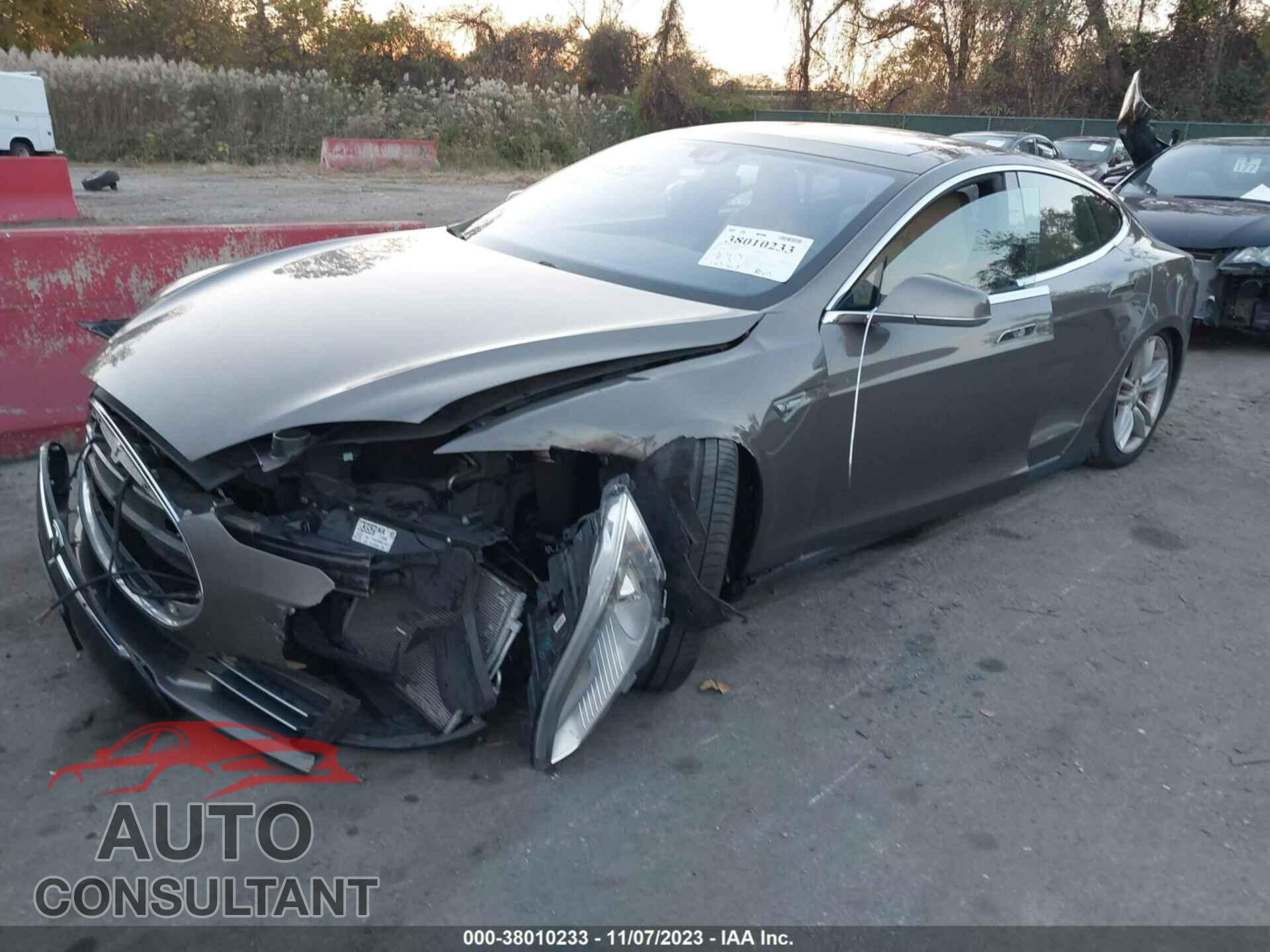 TESLA MODEL S 2016 - 5YJSA1E29GF130411