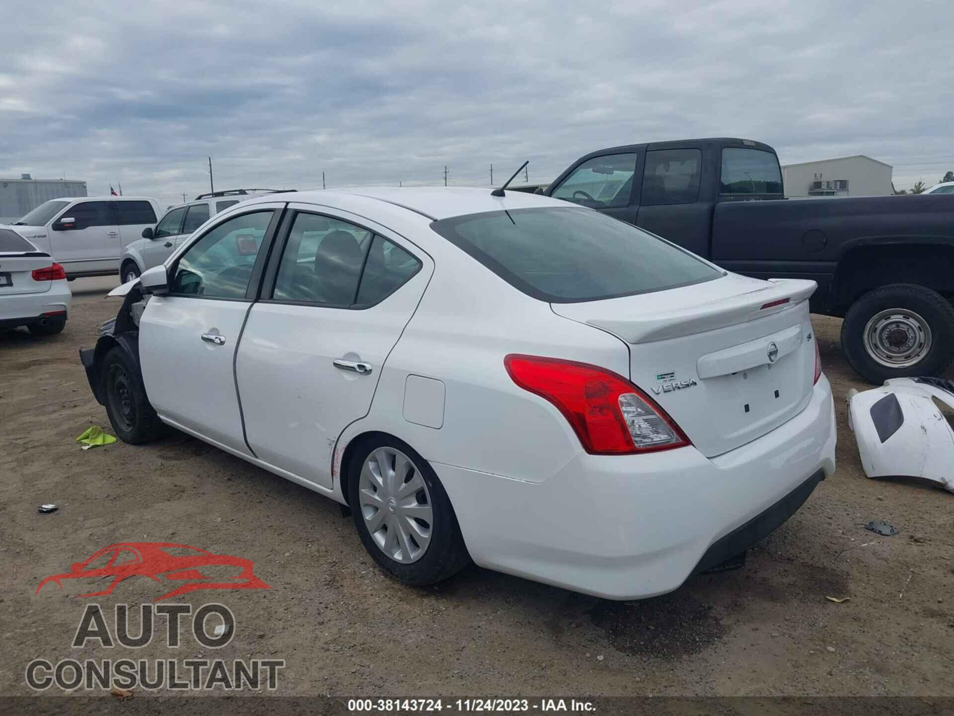 NISSAN VERSA 2019 - 3N1CN7AP3KL878629