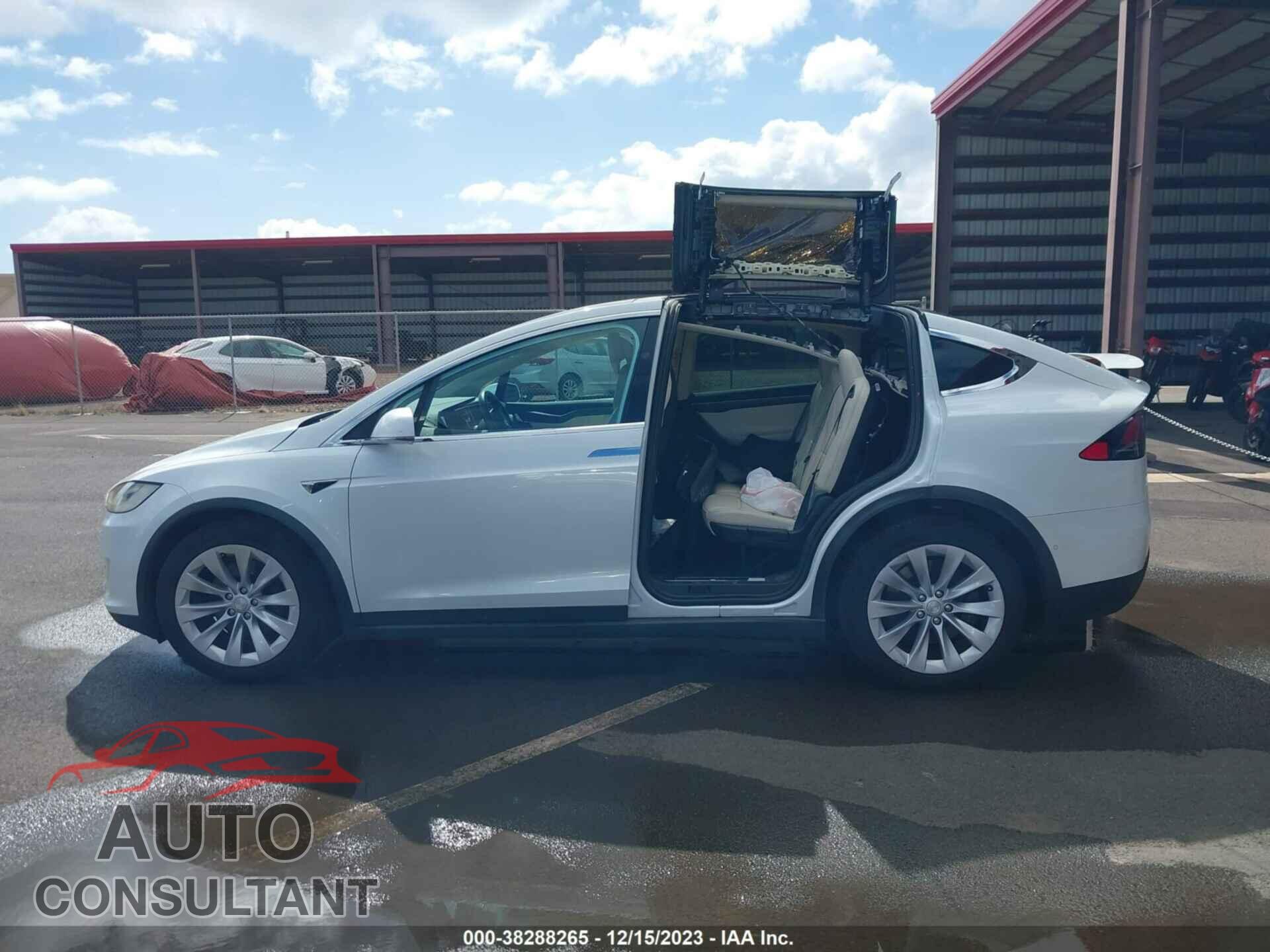 TESLA MODEL X 2018 - 5YJXCDE29JF087729