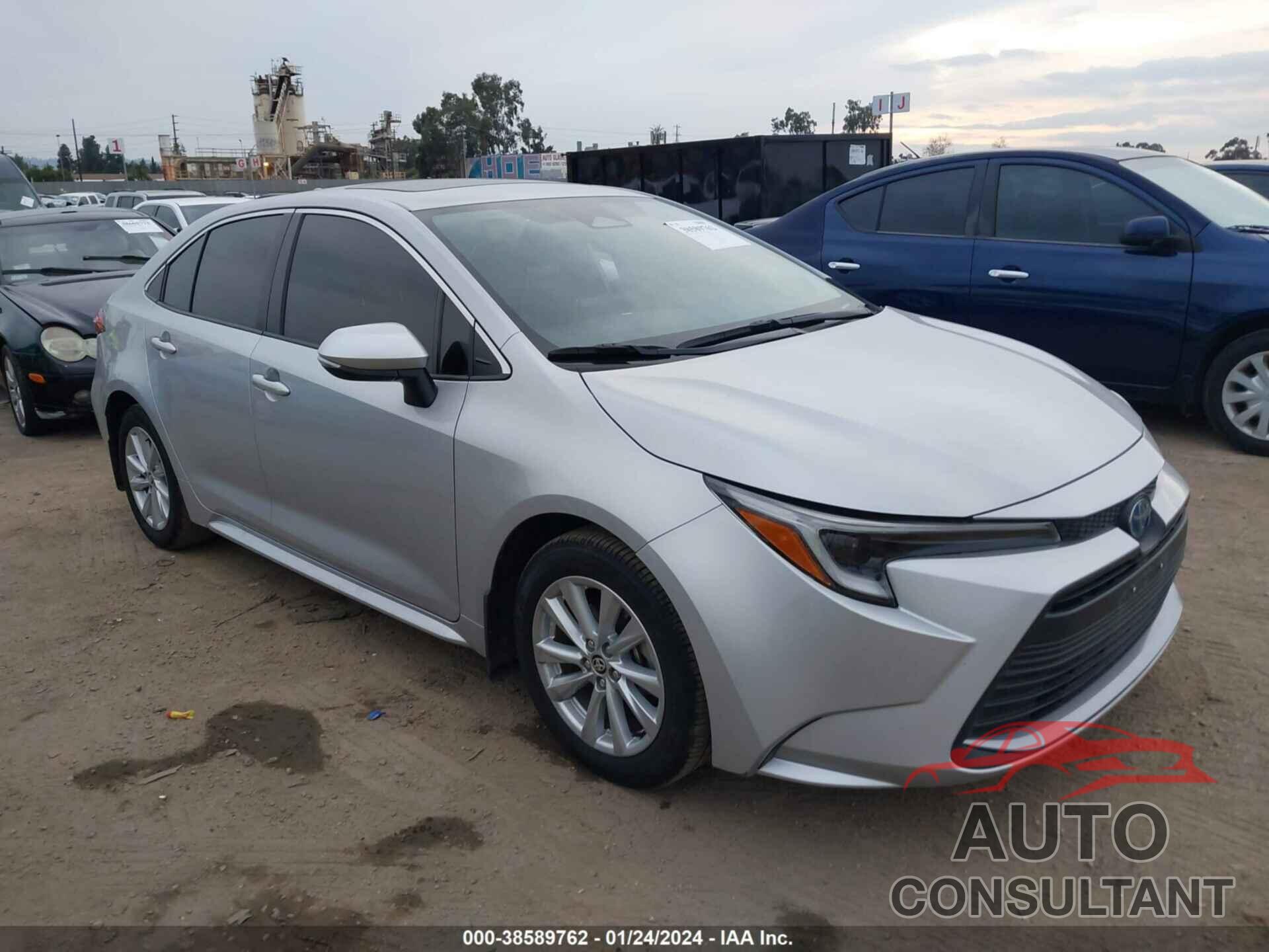 TOYOTA COROLLA 2023 - JTDBCMFE4P3007102
