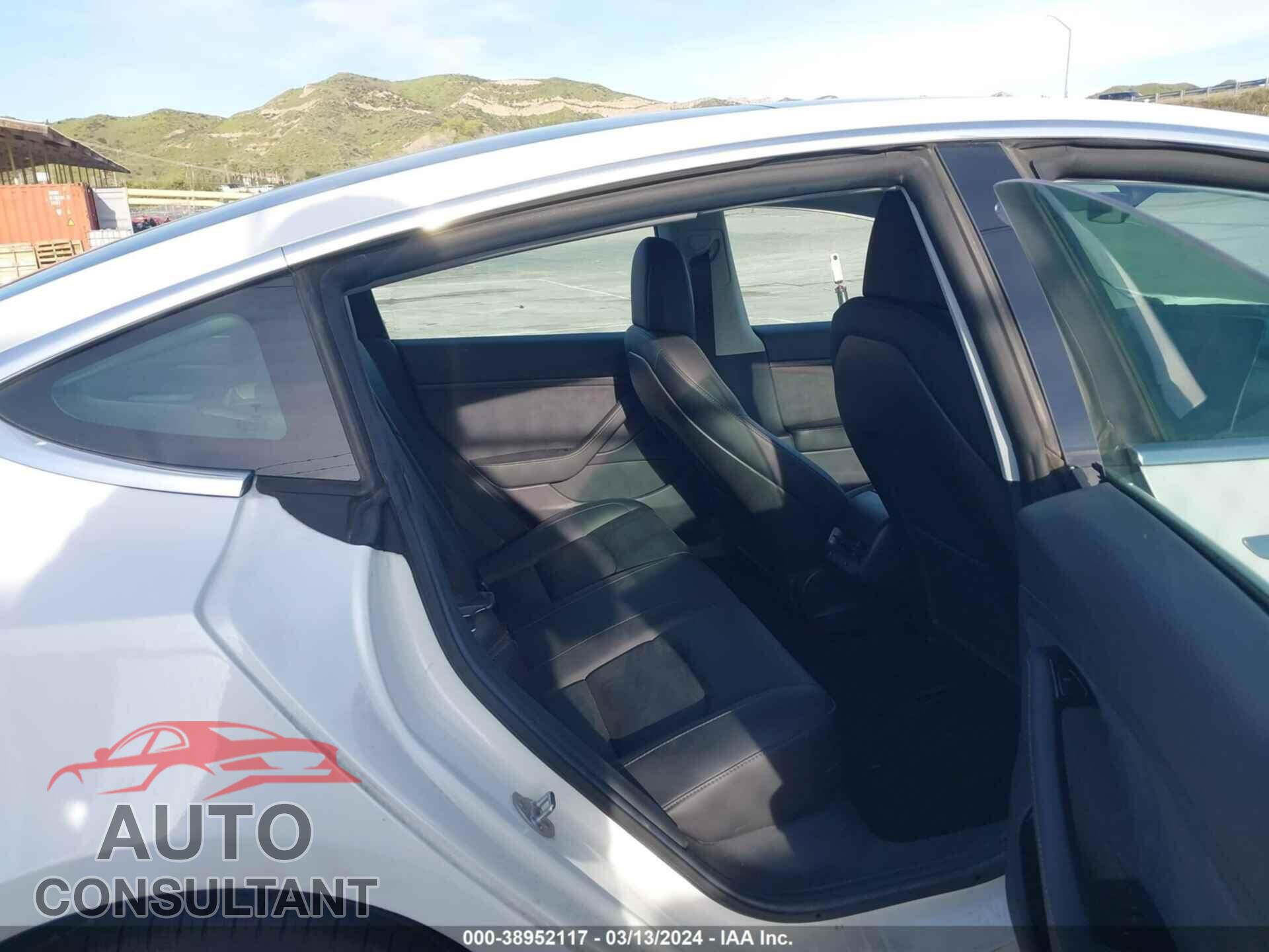 TESLA MODEL 3 2019 - 5YJ3E1EB6KF436936