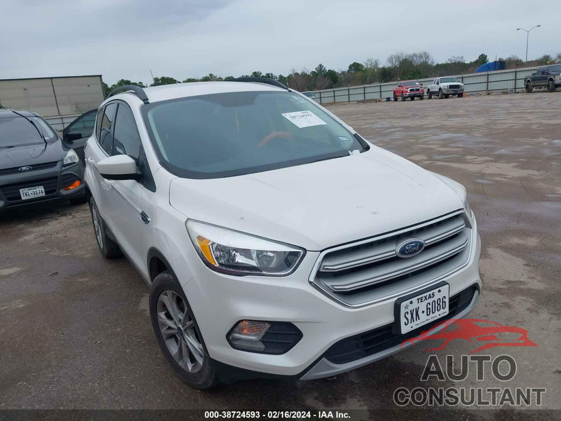 FORD ESCAPE 2018 - 1FMCU0GDXJUC16910