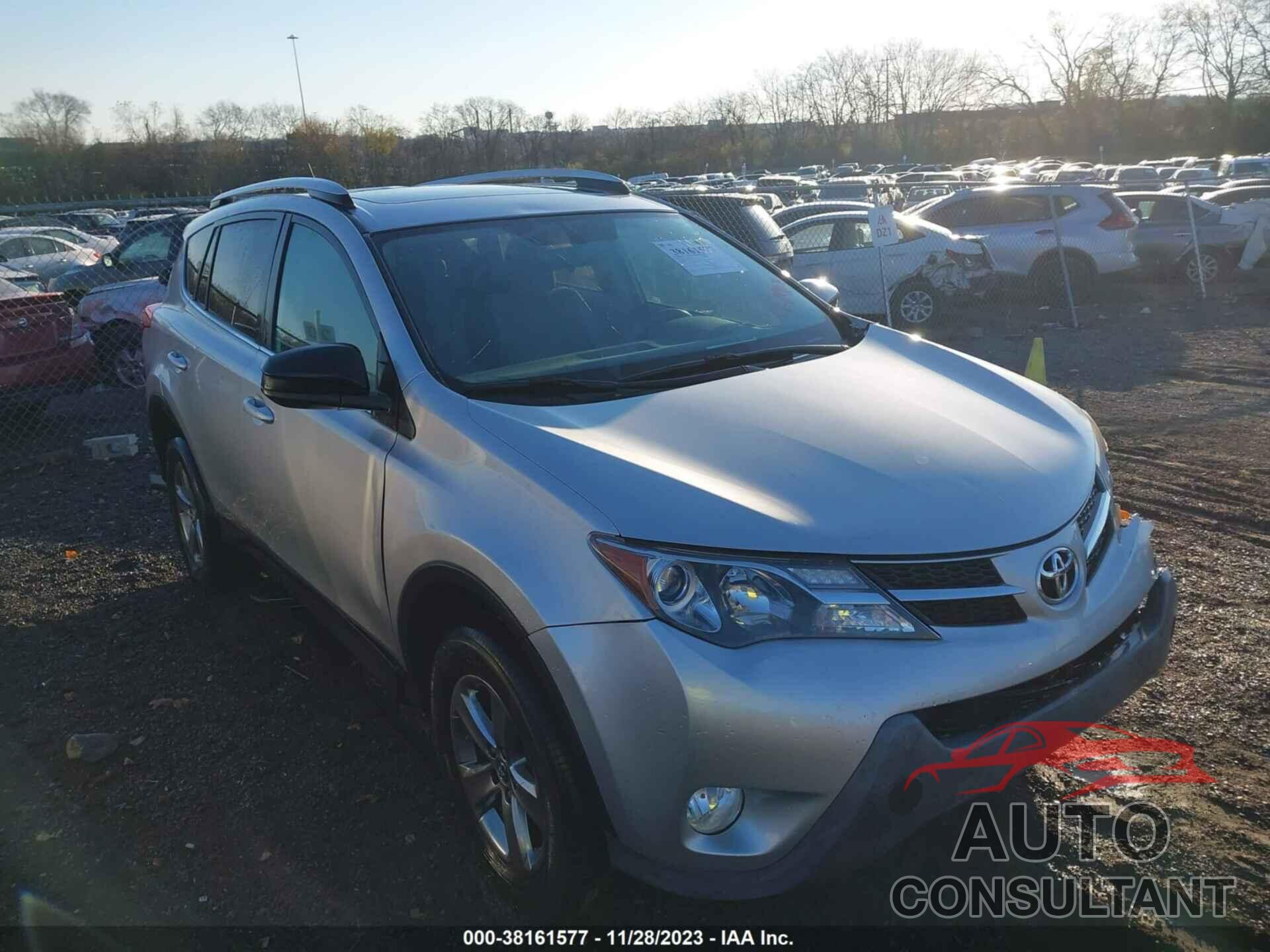 TOYOTA RAV4 2015 - JTMRFREV2FD103114