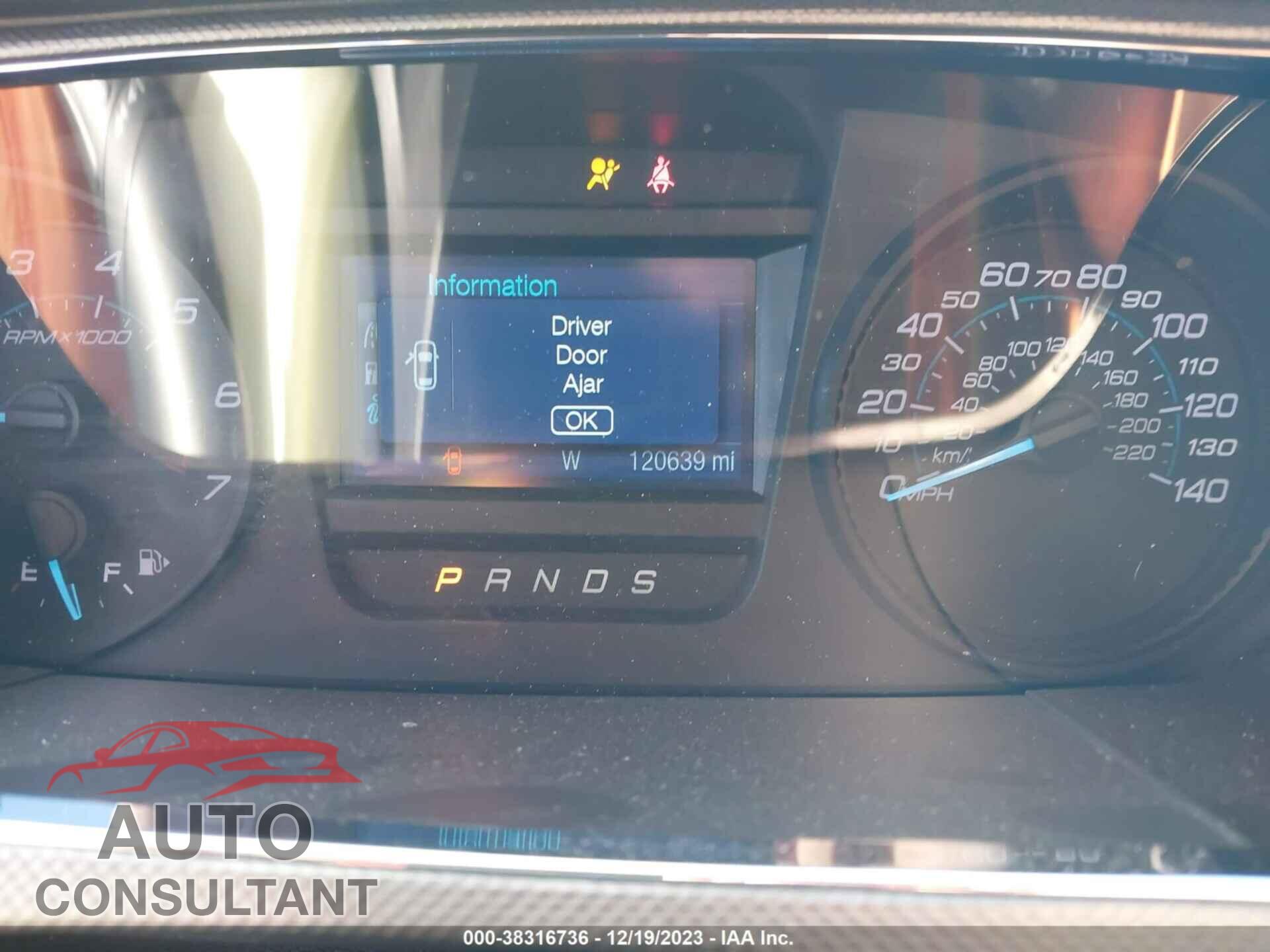 FORD TAURUS 2018 - 1FAHP2D8XJG134541
