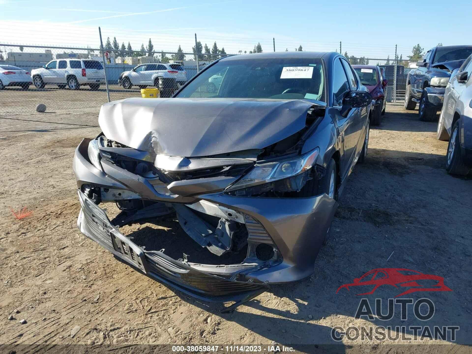 TOYOTA CAMRY 2018 - 4T1B11HK6JU123969