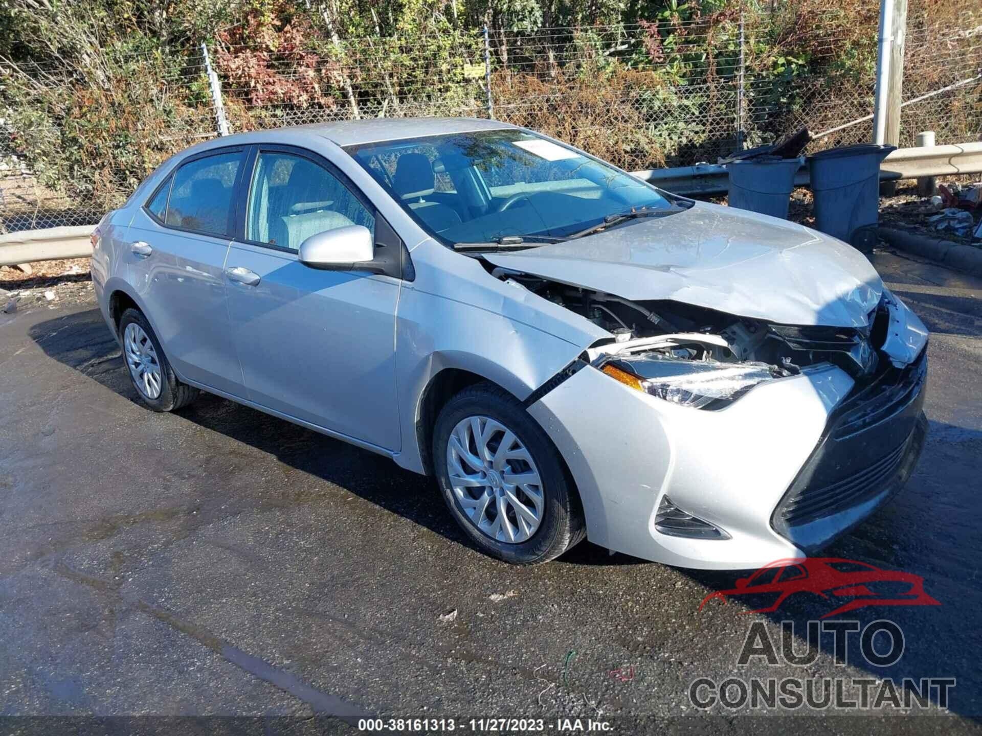 TOYOTA COROLLA 2018 - 5YFBURHE8JP752408