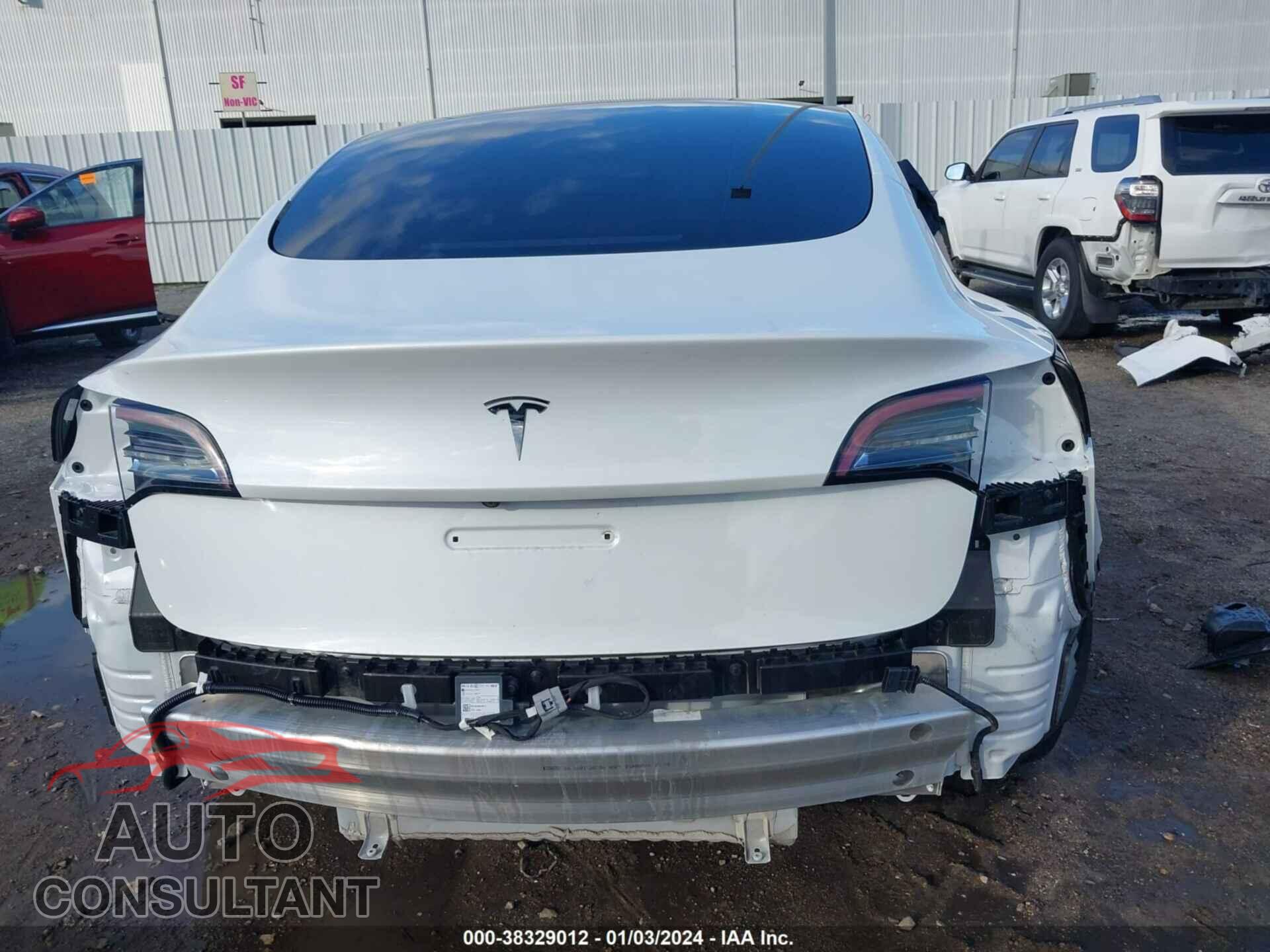TESLA MODEL 3 2021 - 5YJ3E1EA5MF017566
