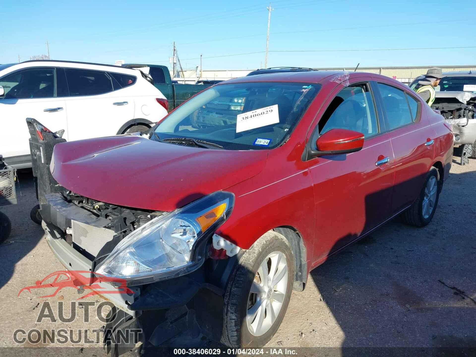 NISSAN VERSA 2017 - 3N1CN7AP1HL812184