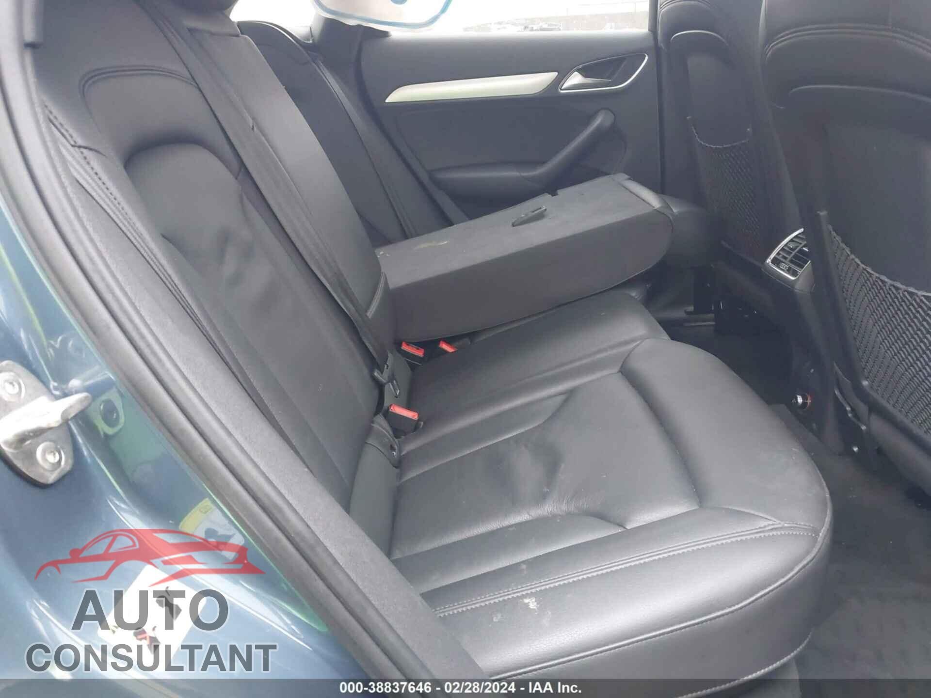 AUDI Q3 2016 - WA1GFCFS7GR024089