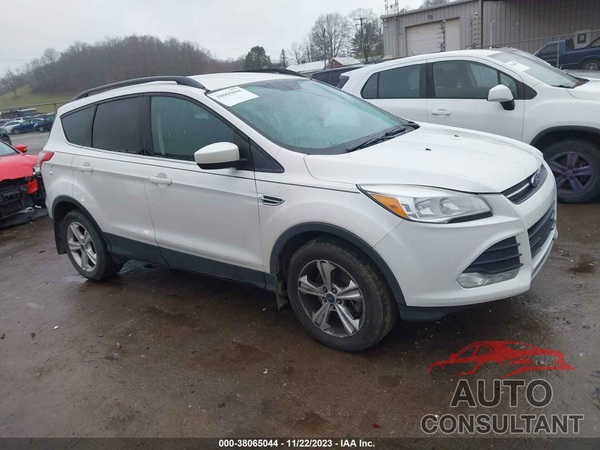 FORD ESCAPE 2016 - 1FMCU9G95GUC01384