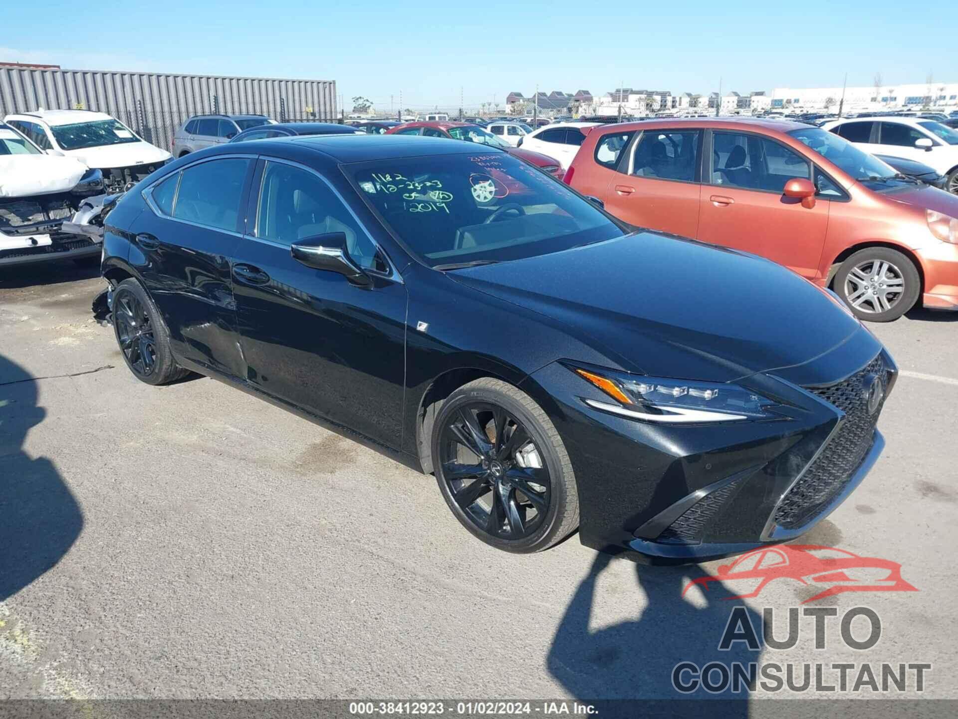 LEXUS ES 300H 2023 - 58ABA1C14PU032019