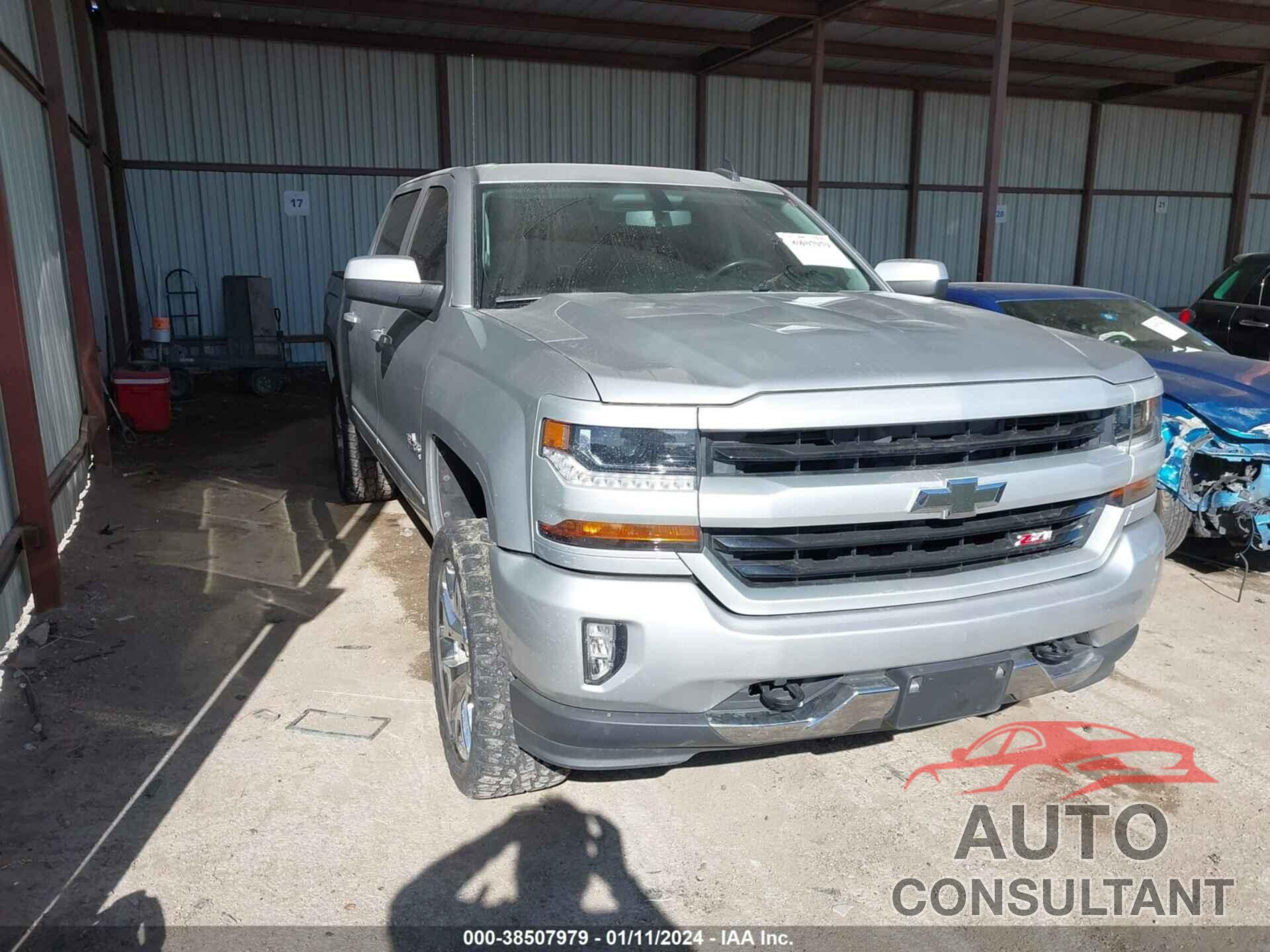 CHEVROLET SILVERADO 1500 2018 - 3GCUKREC3JG566301