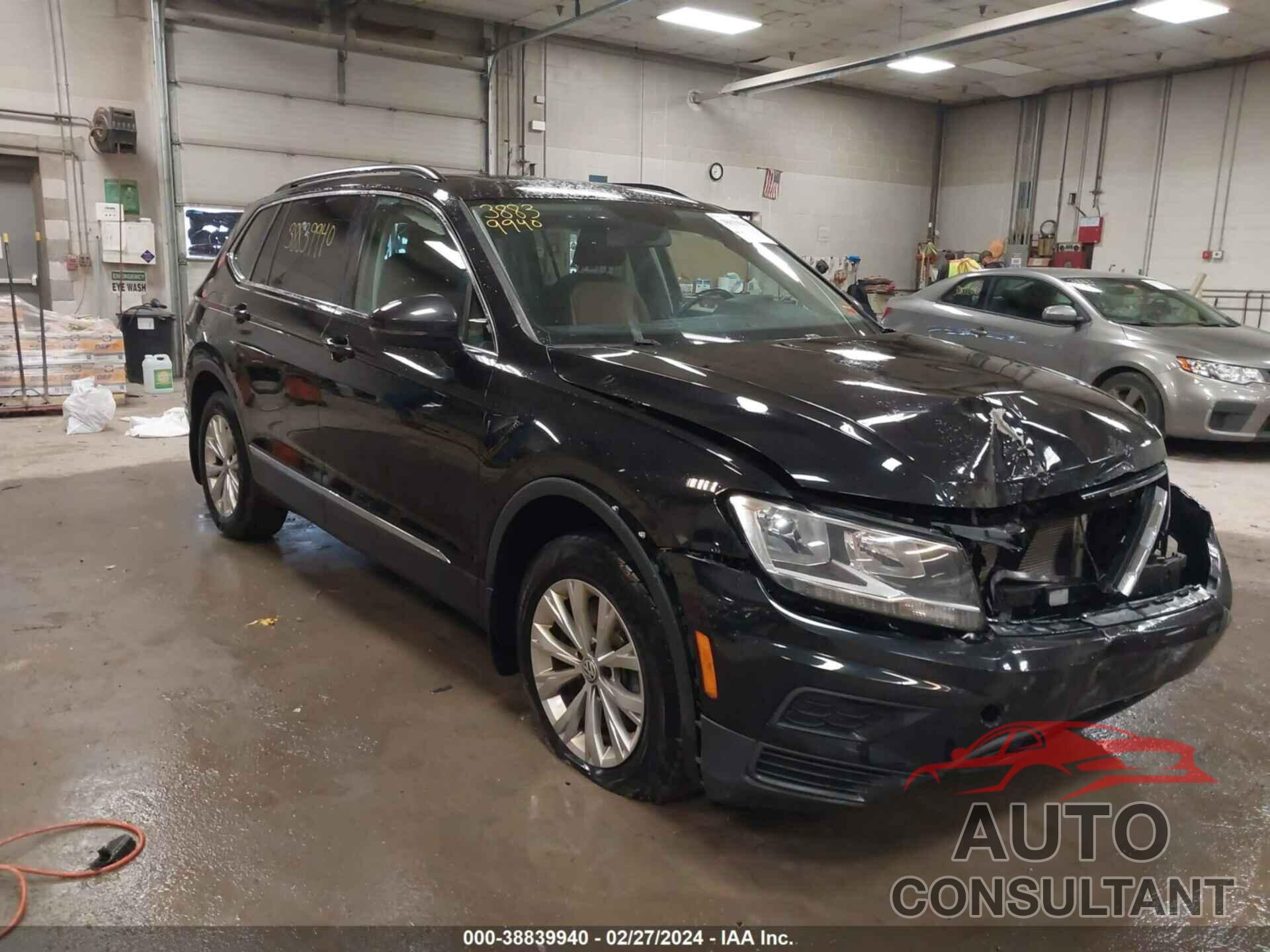 VOLKSWAGEN TIGUAN 2018 - 3VV2B7AX2JM059929