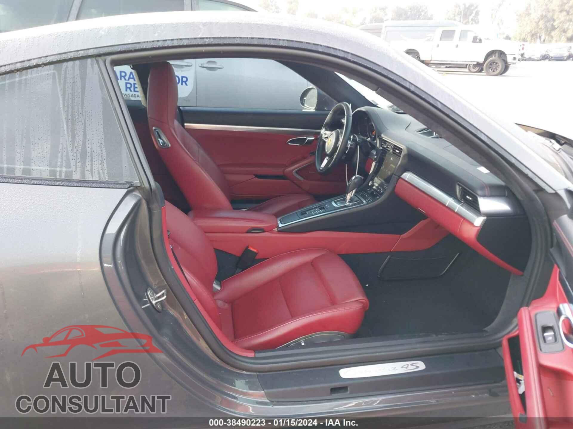 PORSCHE 911 2017 - WP0AB2A92HS122446