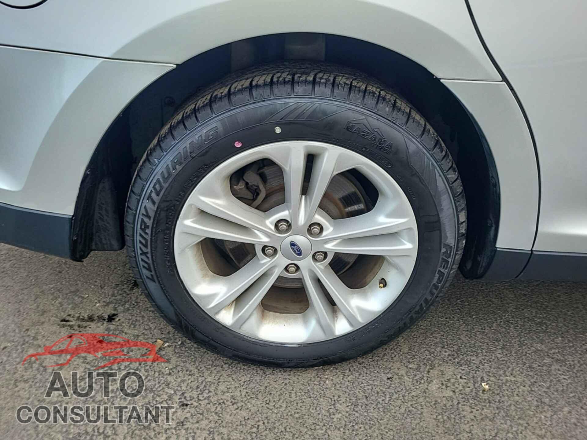 FORD TAURUS 2017 - 1FAHP2E83HG115578