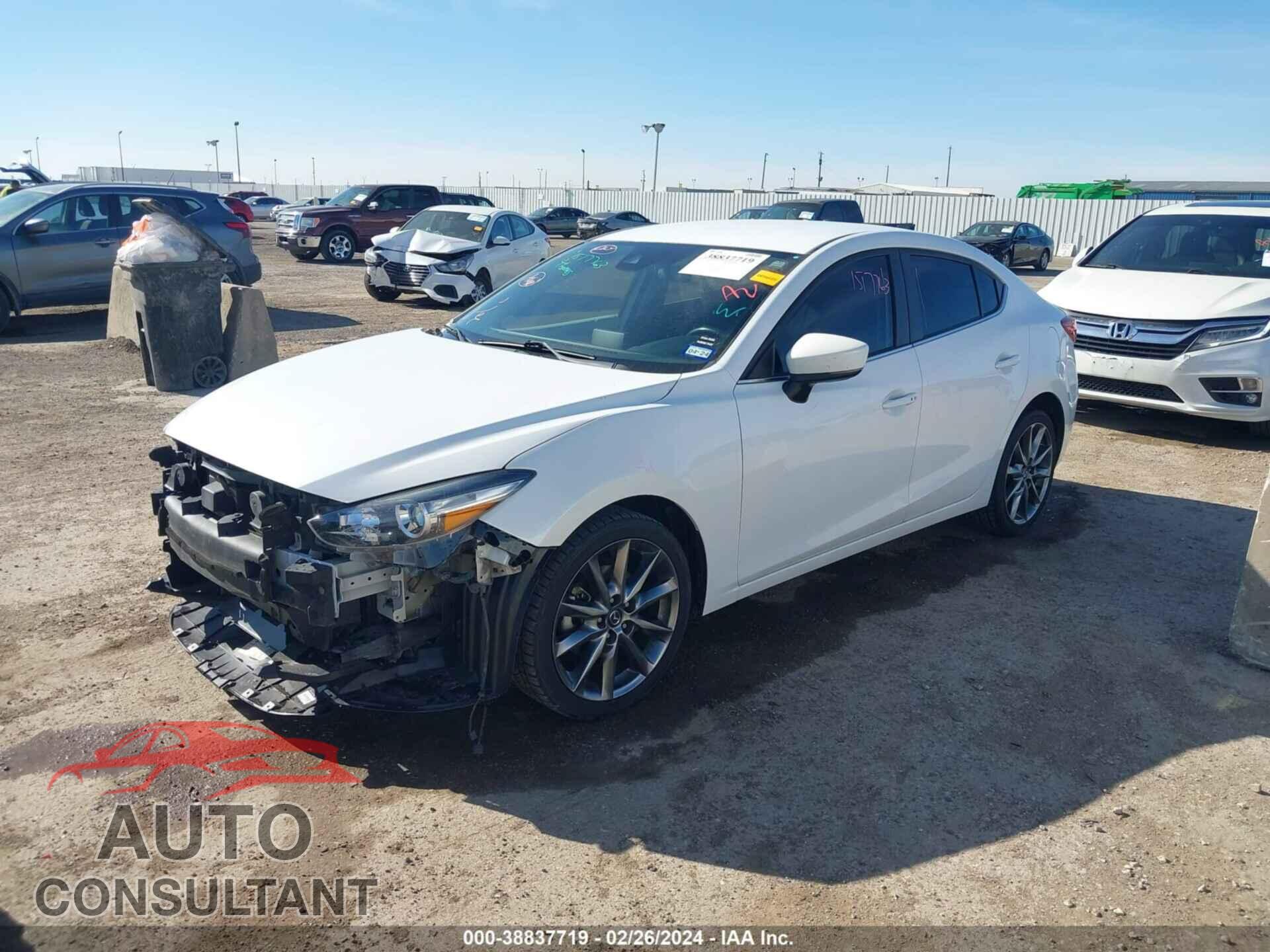 MAZDA MAZDA3 2018 - 3MZBN1V30JM206014