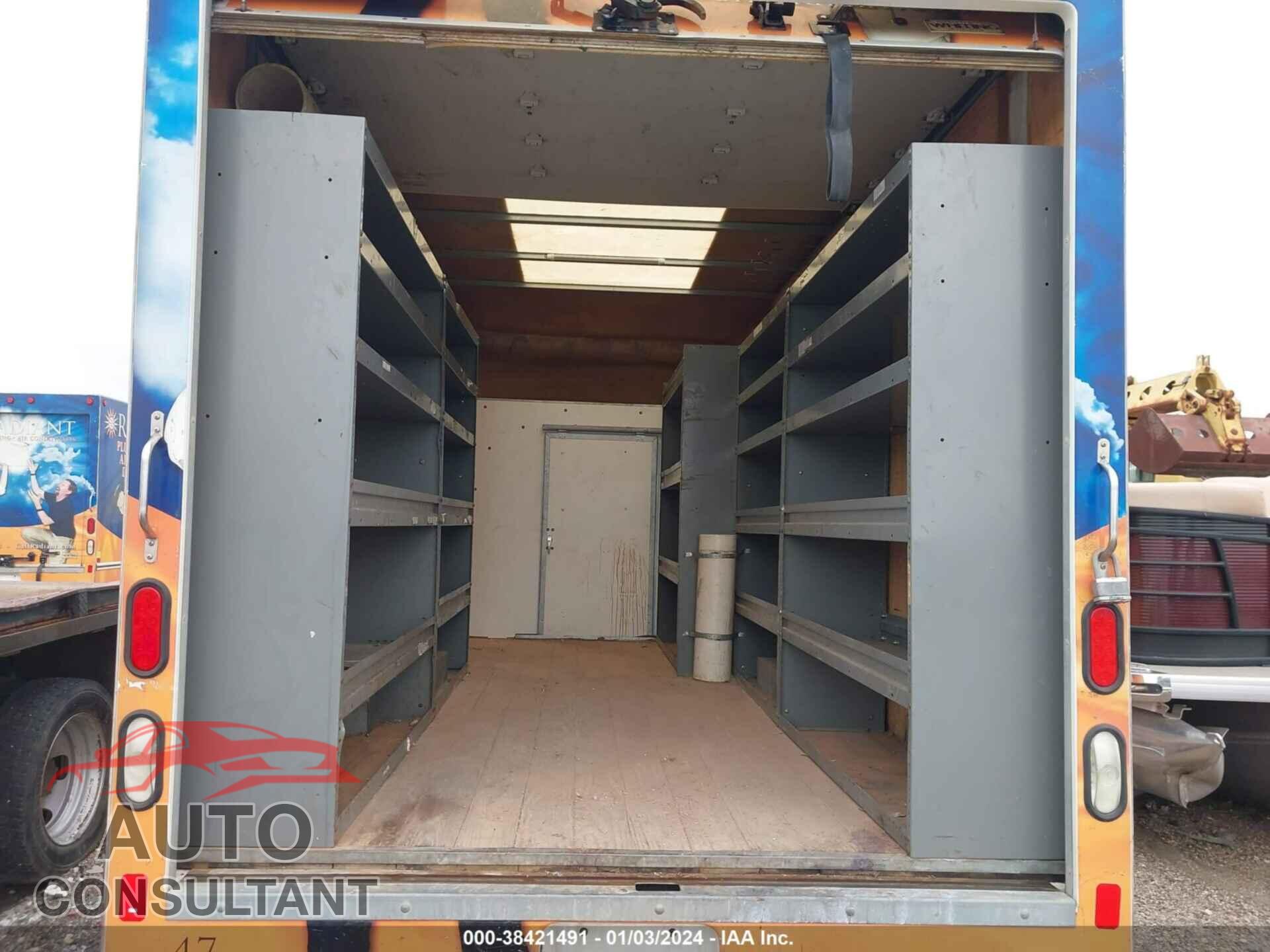 FORD ECONOLINE 2017 - 1FDWE3F60HDC55613