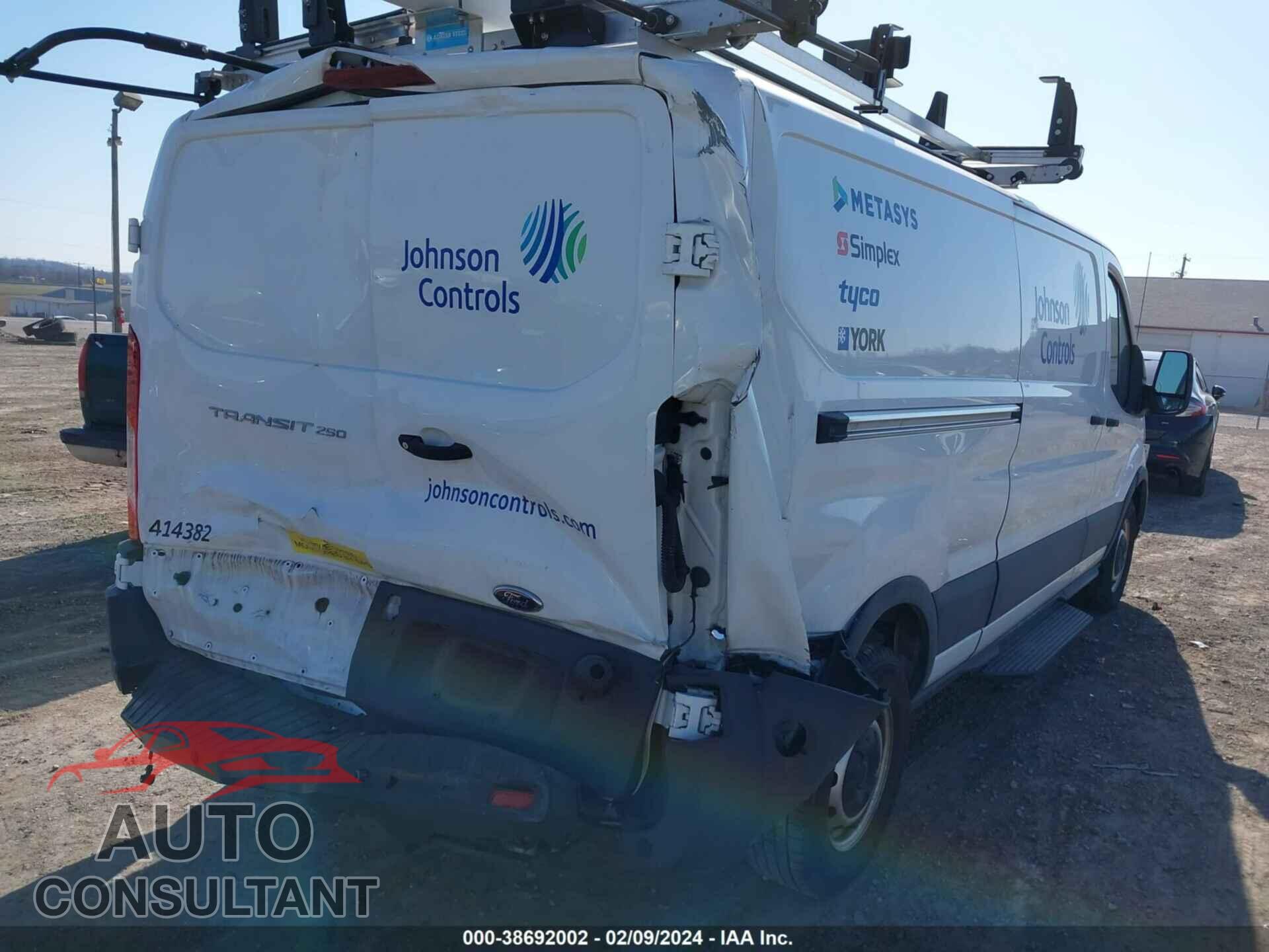 FORD TRANSIT-250 2019 - 1FTYR2YM5KKB79946