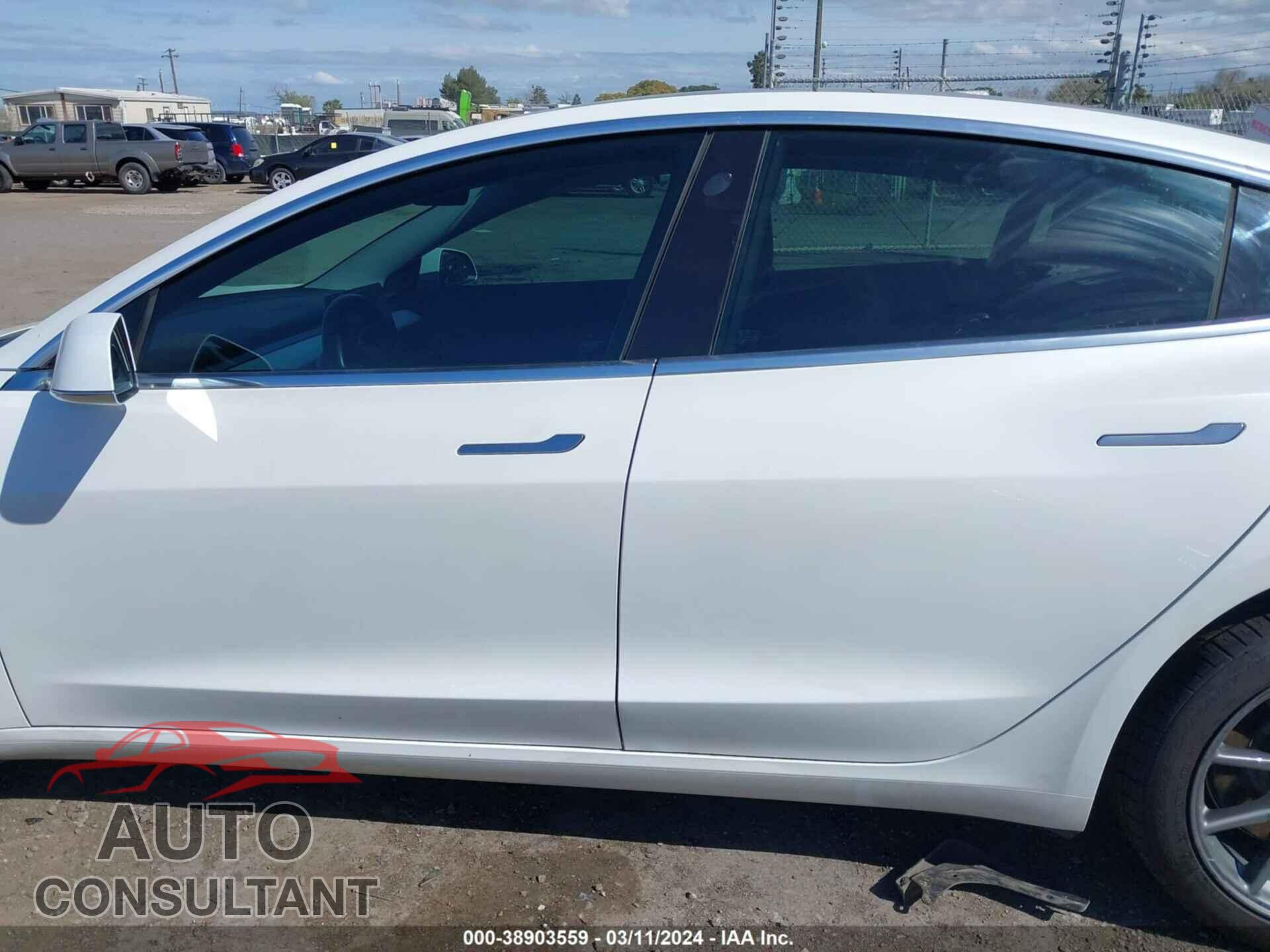 TESLA MODEL 3 2018 - 5YJ3E1EA5JF026246