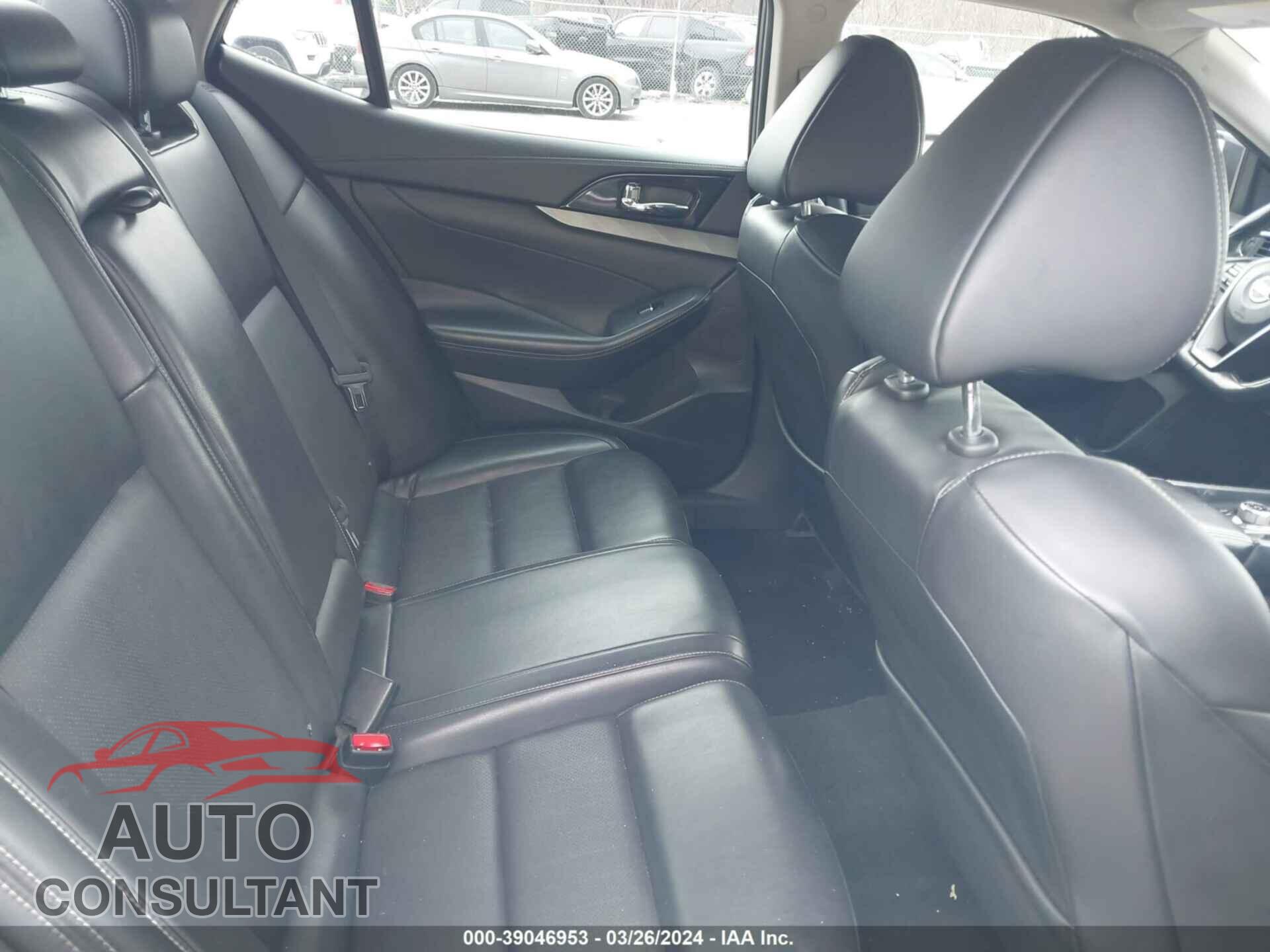 NISSAN MAXIMA 2017 - 1N4AA6AP1HC415599