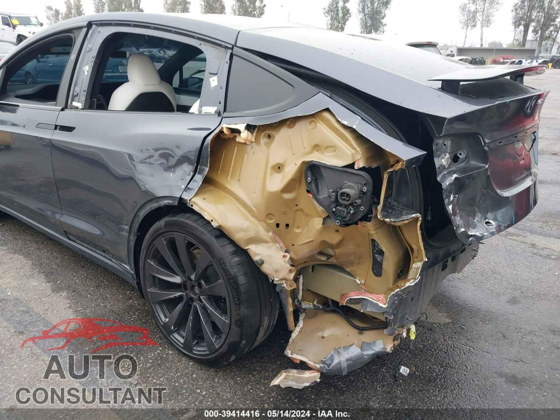 TESLA MODEL X 2023 - 7SAXCBE68PF373378