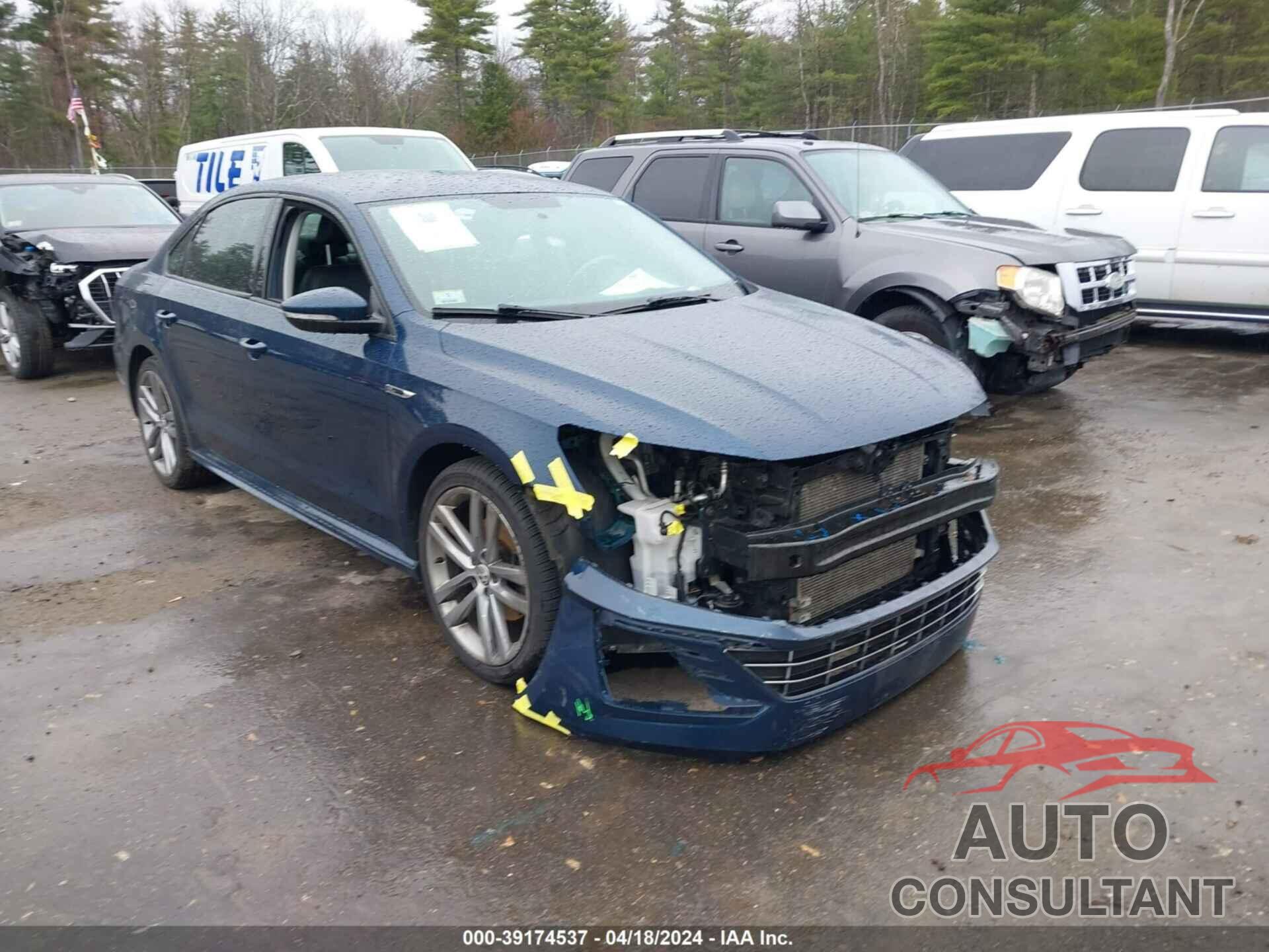 VOLKSWAGEN PASSAT 2018 - 1VWAA7A37JC044111