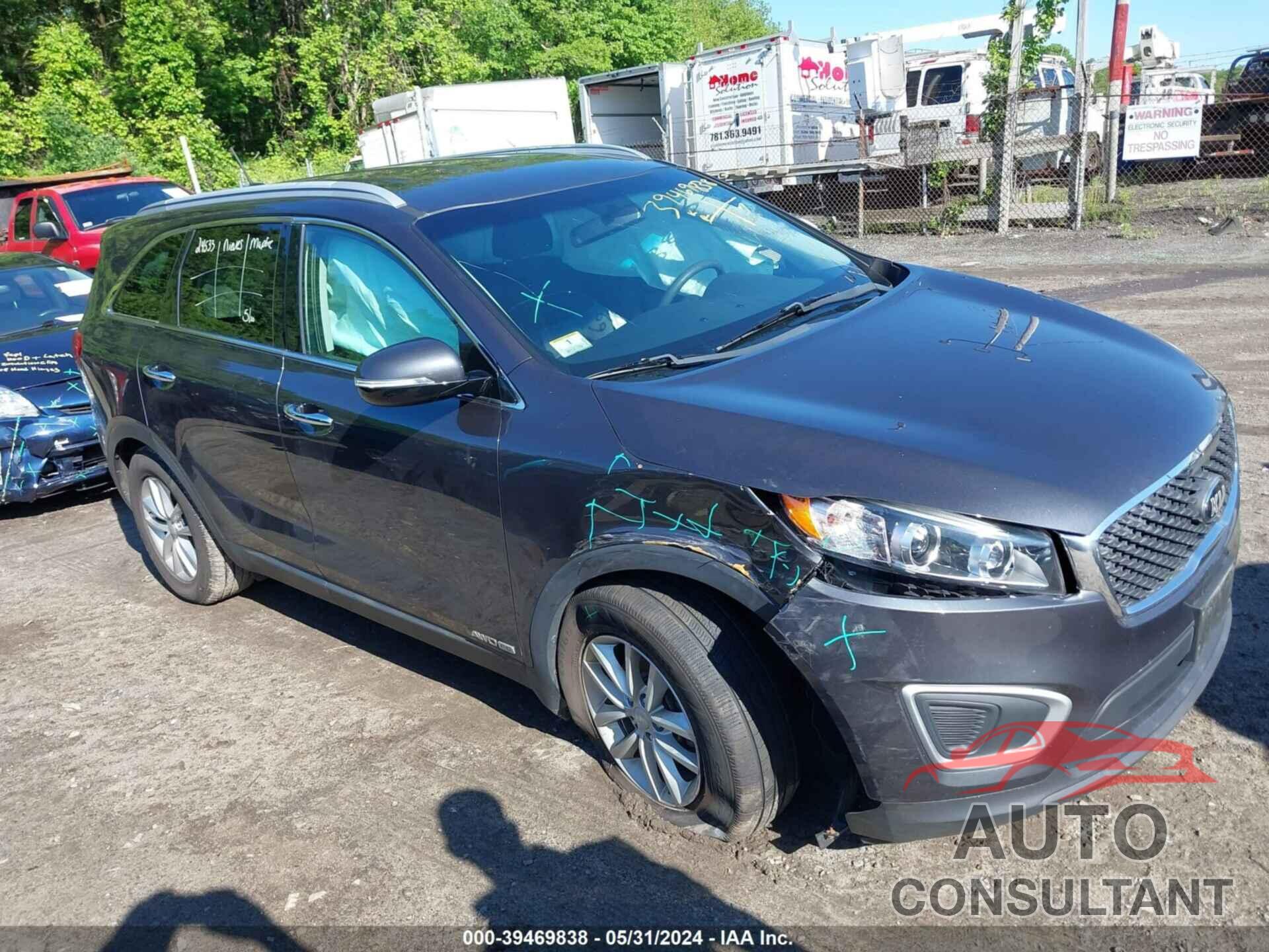 KIA SORENTO 2018 - 5XYPGDA51JG428490