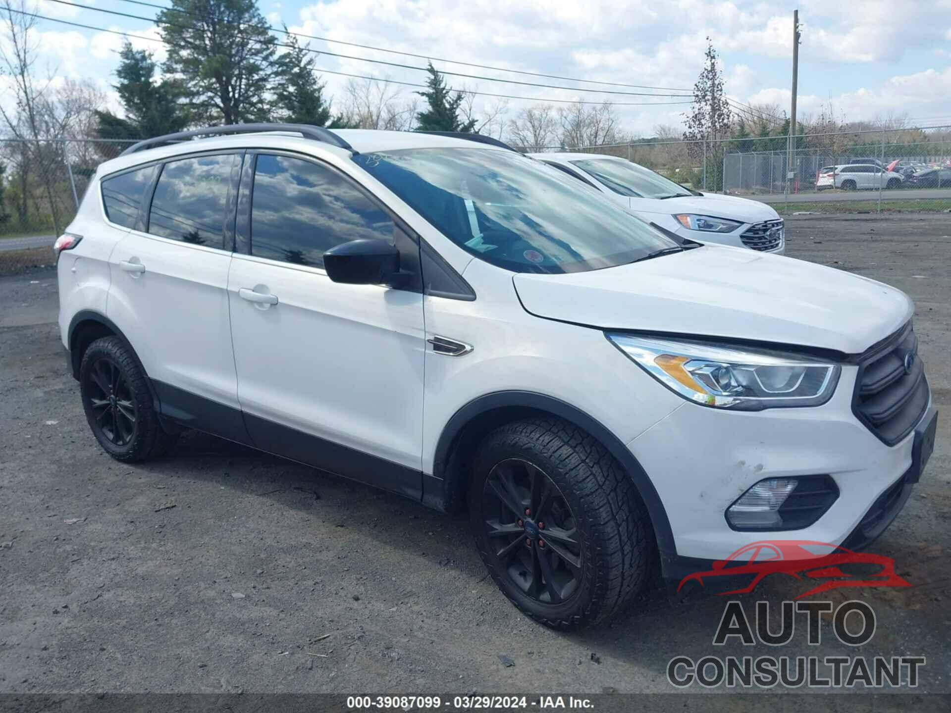 FORD ESCAPE 2017 - 1FMCU9GD7HUF02860