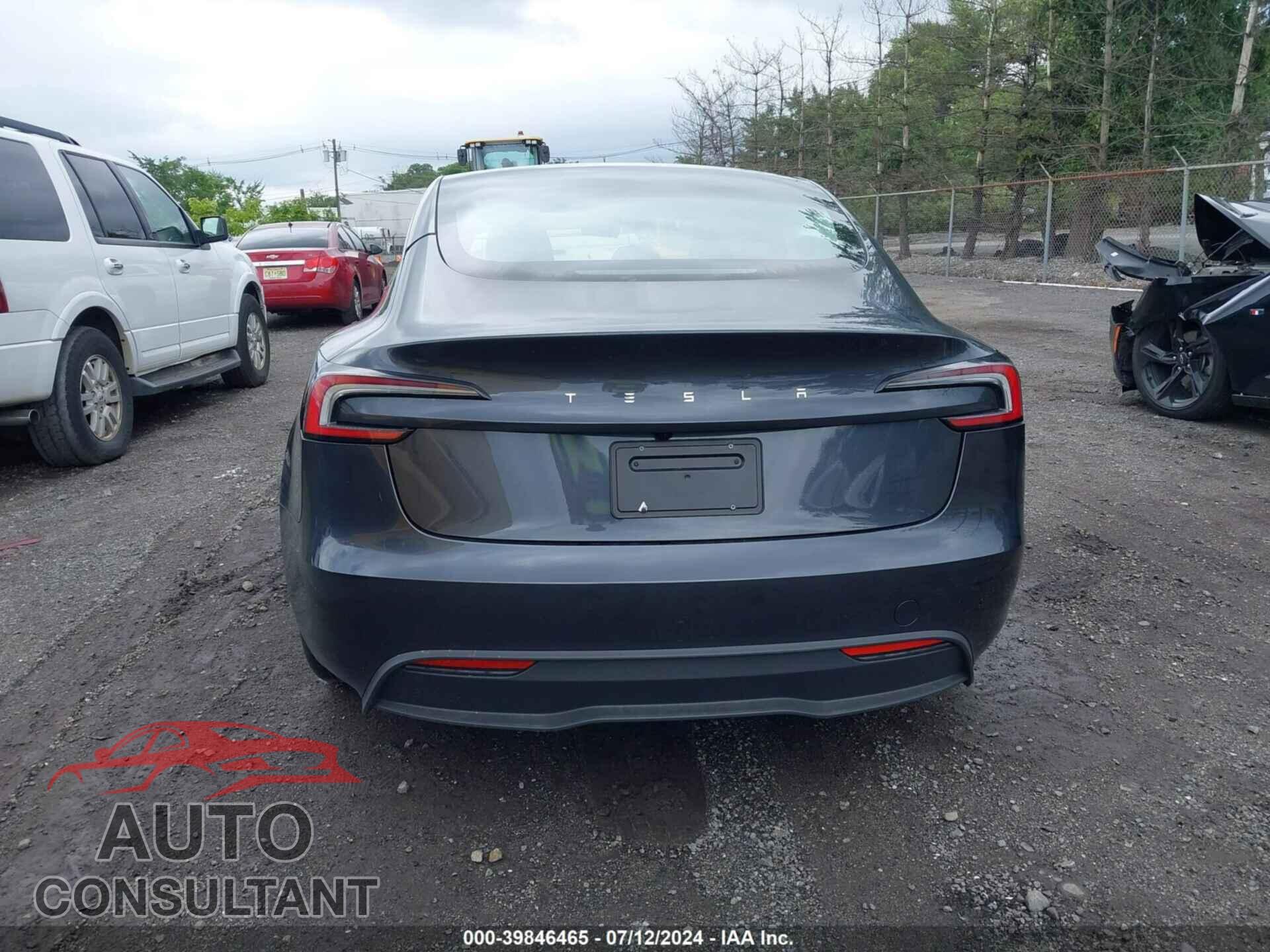 TESLA MODEL 3 2024 - 5YJ3E1EA4RF726982